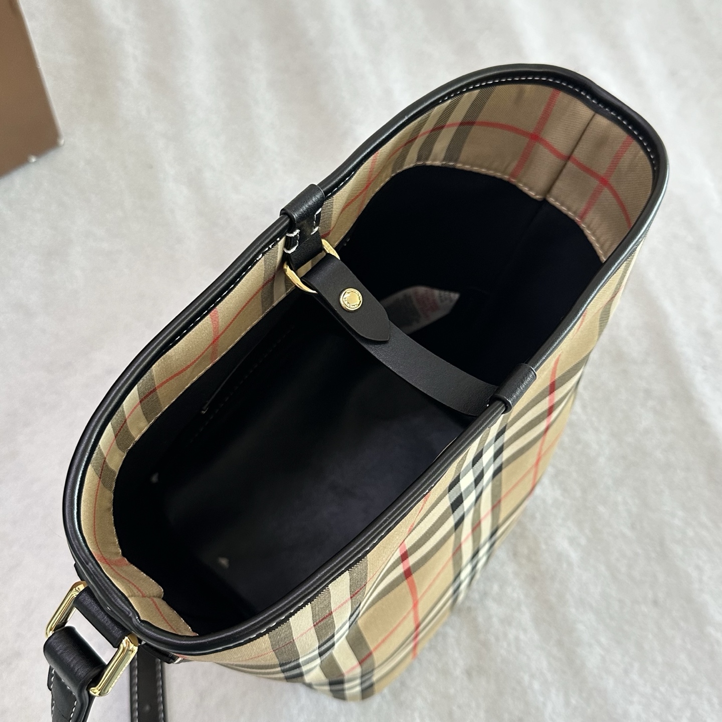 Burberry Bucket-16x15x23cm