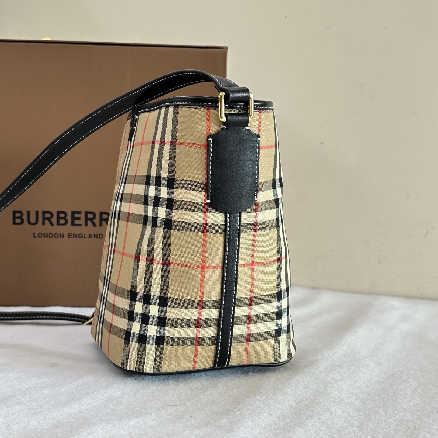 Burberry Bucket-16x15x23cm