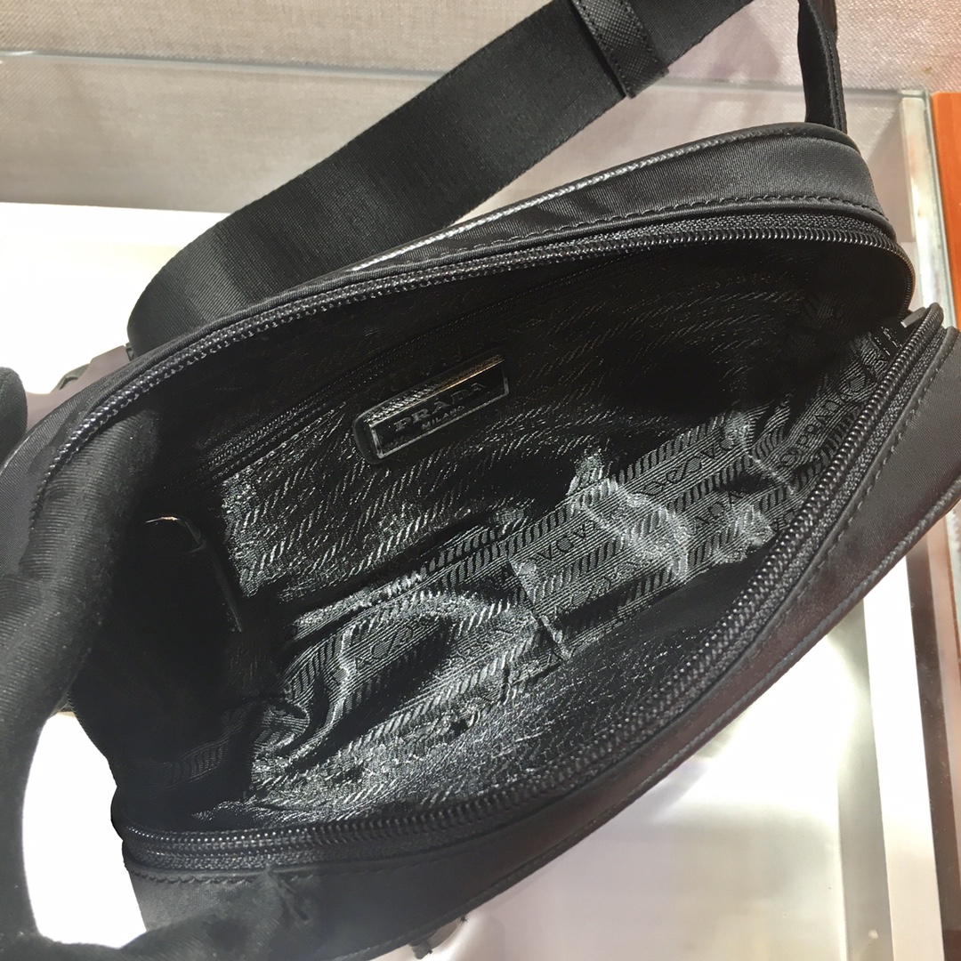 Pra*a 2vl977 waist bag -21*12.5*4.5cm