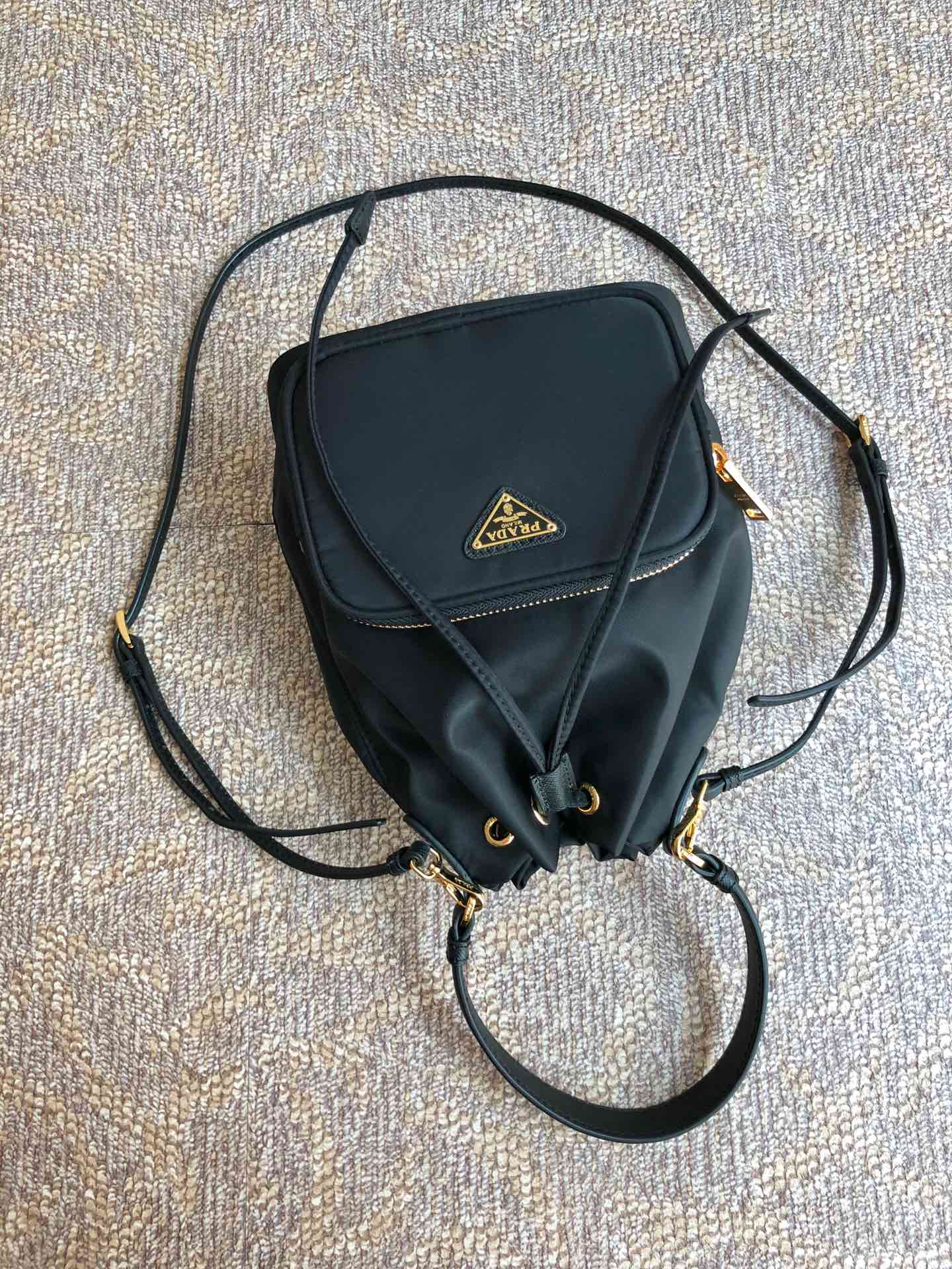 Pra*a backpack 1bh038-18x23x12cm