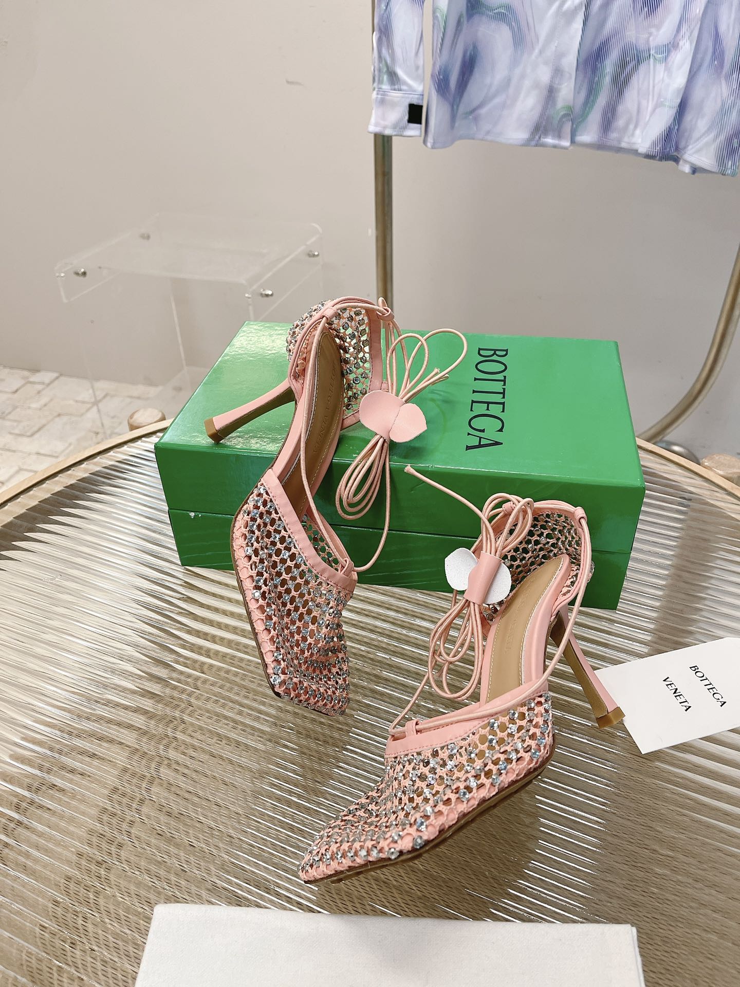 bo*te*ga Ve*ne*ta heels
