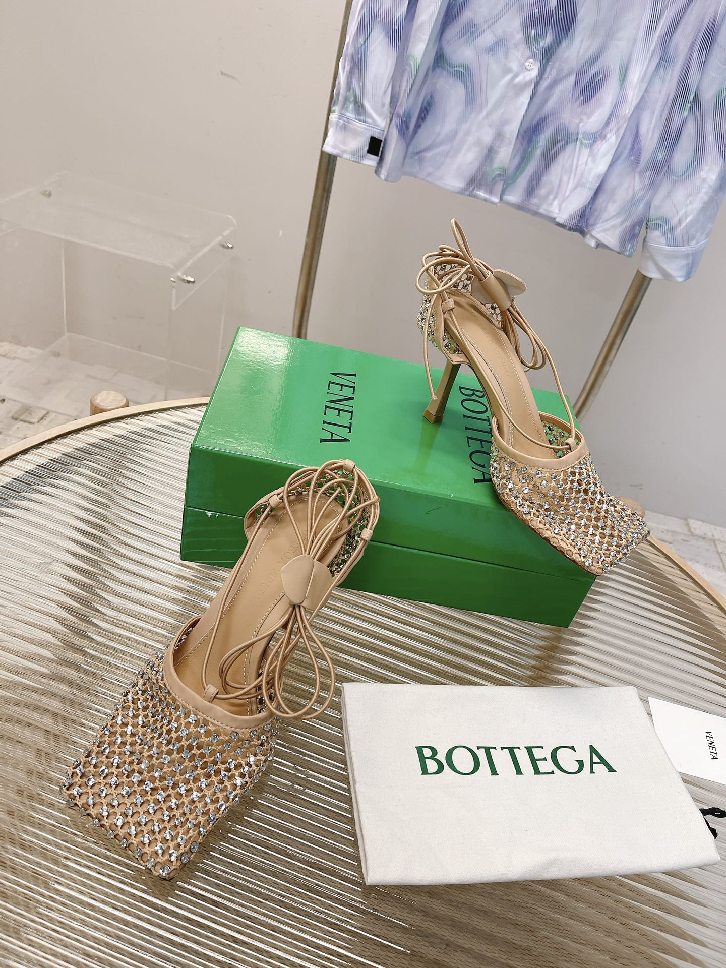 bo*te*ga Ve*ne*ta heels