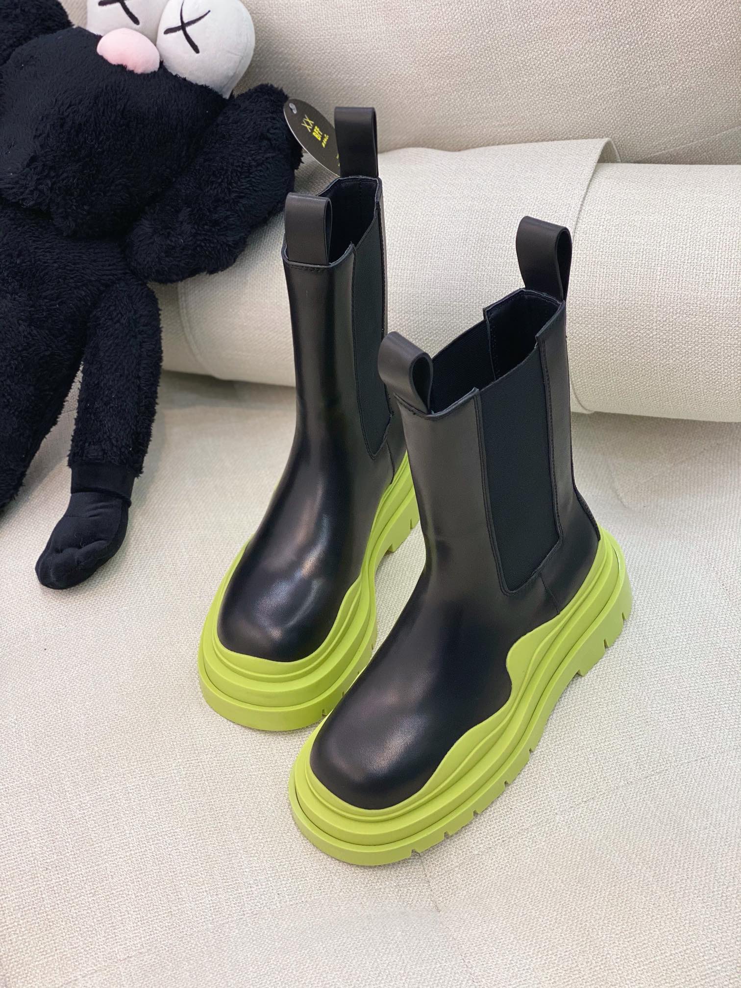 bo*te*ga Ve*ne*ta boots