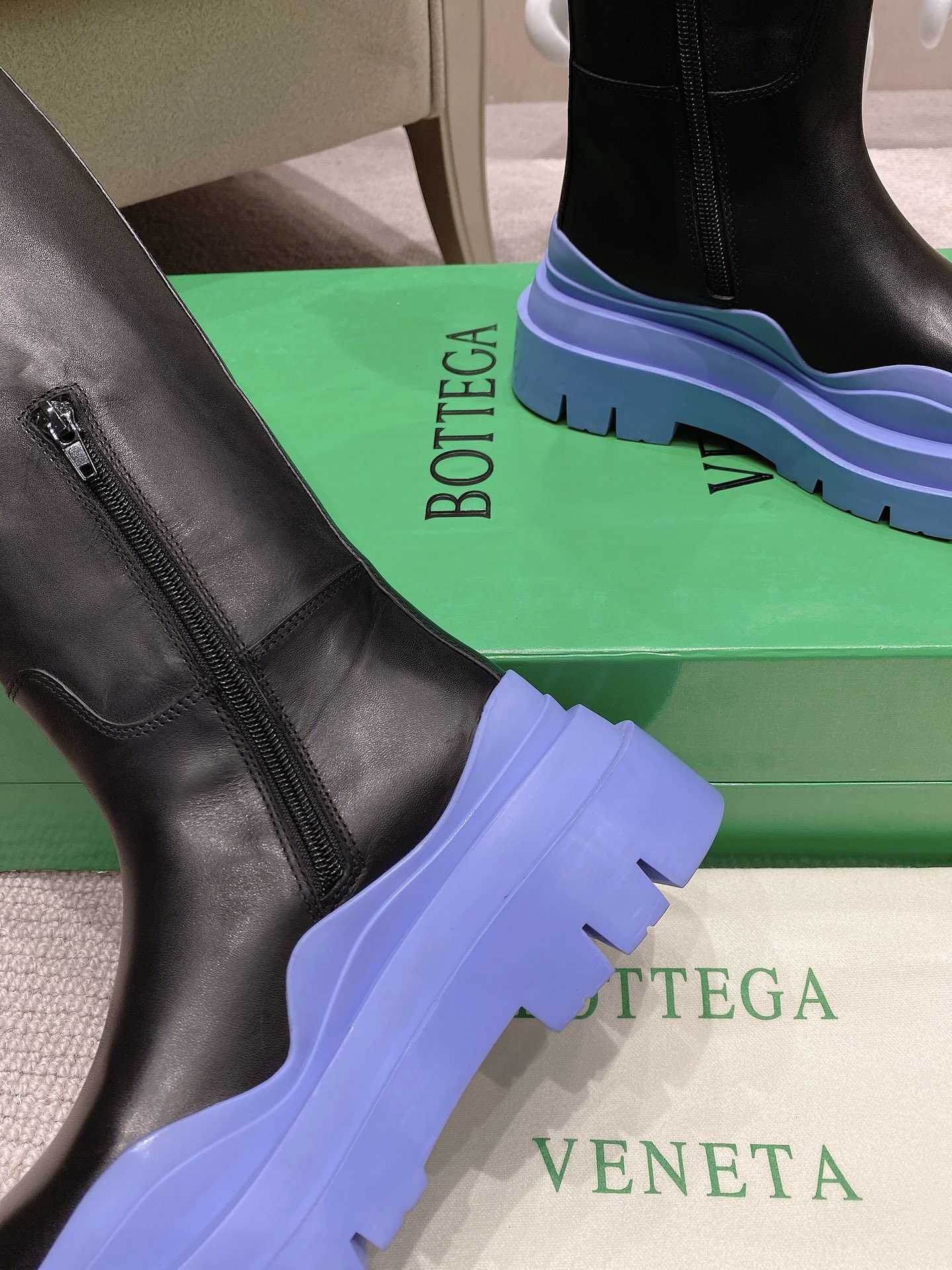 bo*te*ga Ve*ne*ta boots
