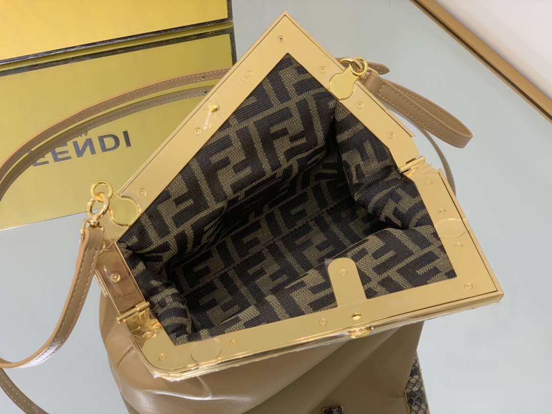 F**di first bag-26*9.5*18cm