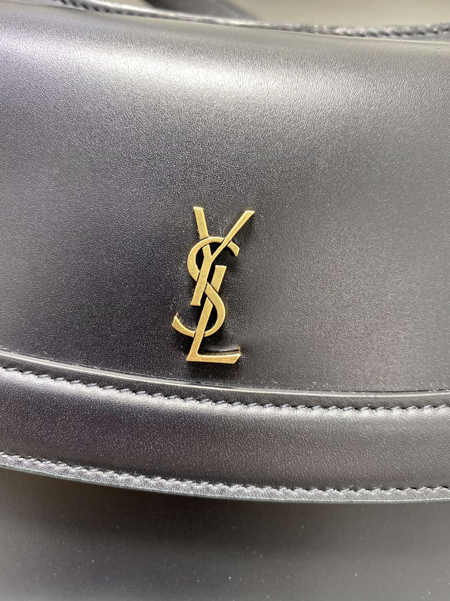 Valentino Charlie Handbags-23x17x4CM