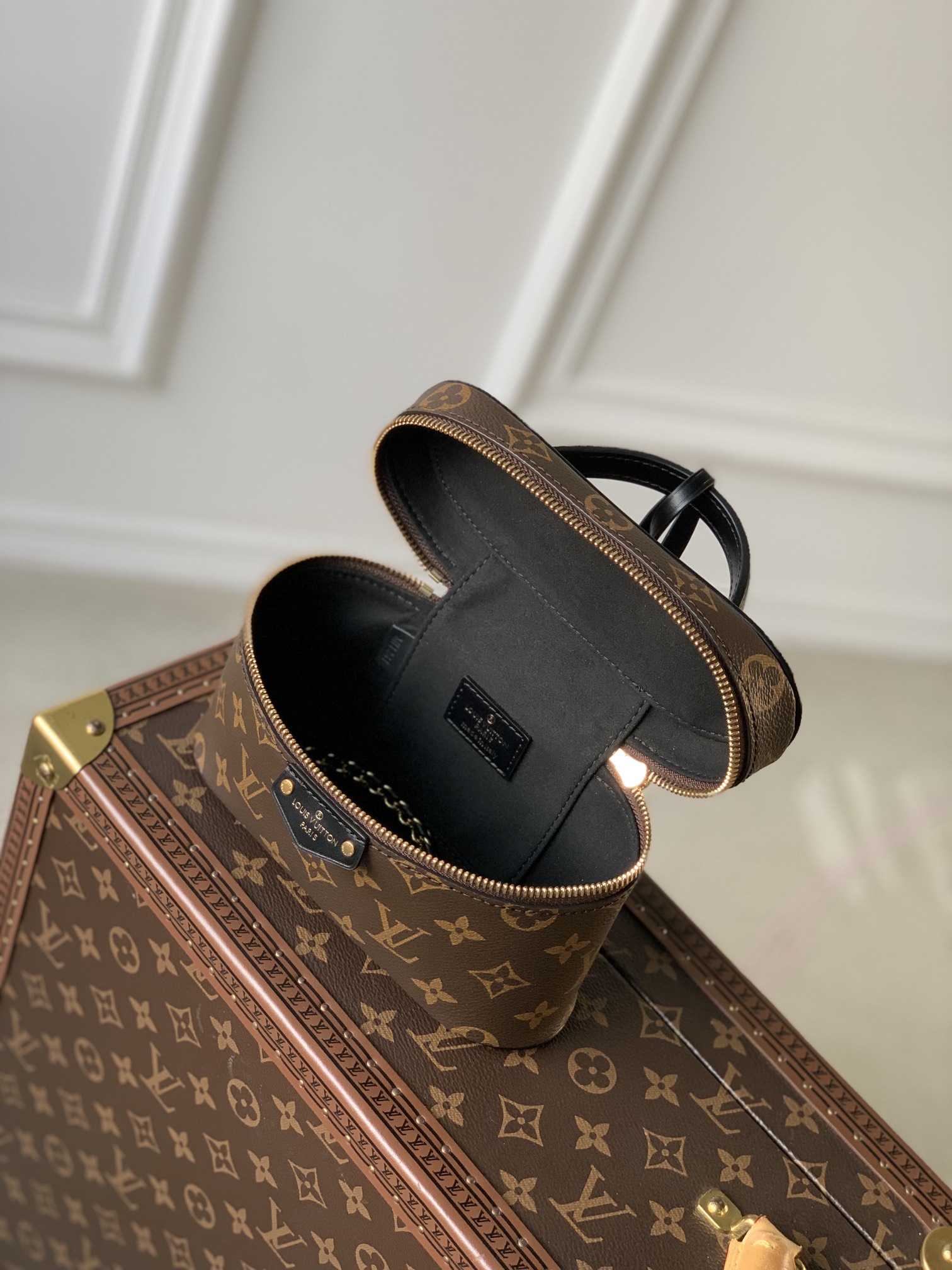 Louis Vuitton Vanity Chain Pouch-19.0 x 11.5 x 6.5CM