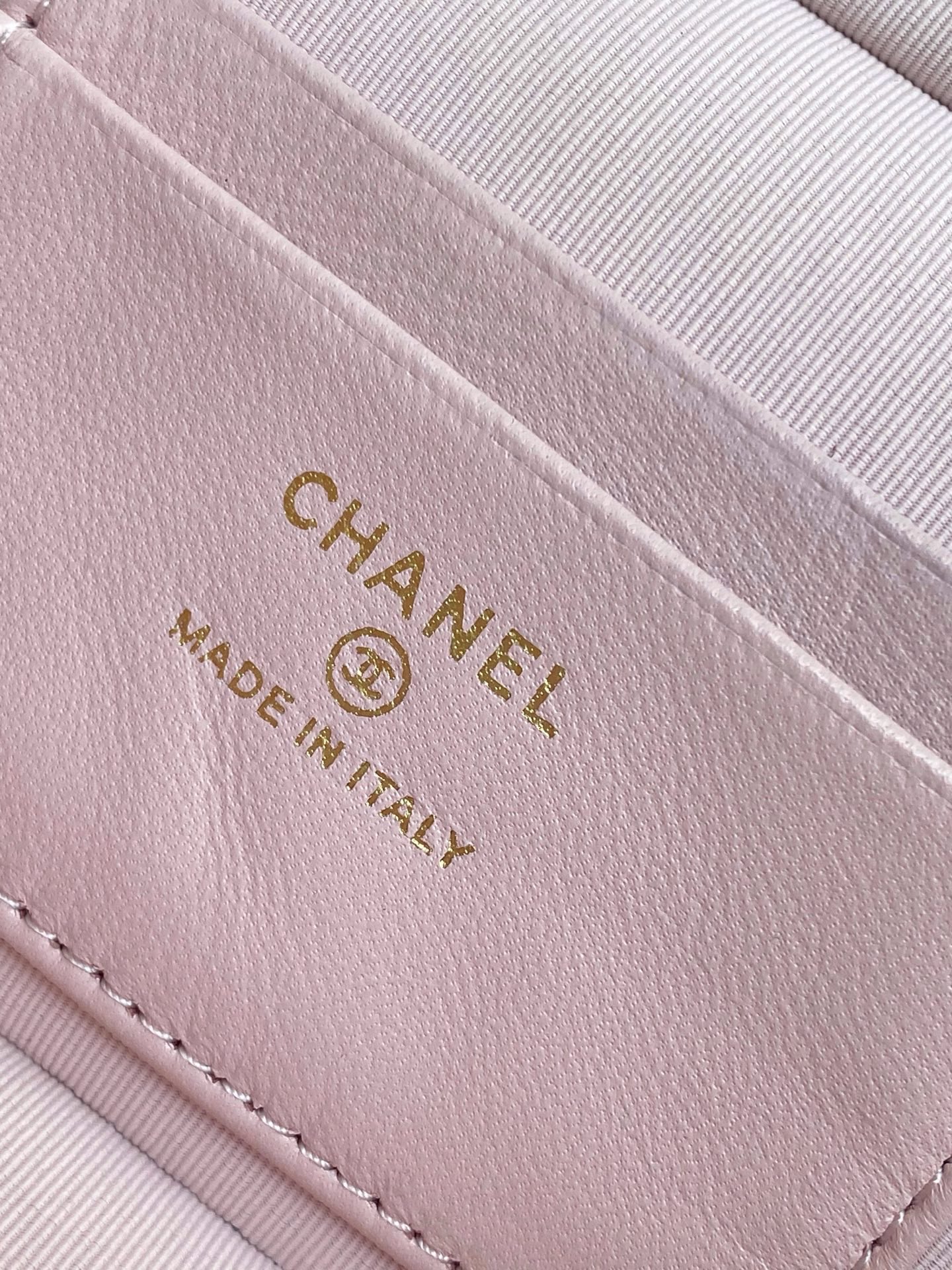 Ch@nel Cosmetic Bag-Caviar-18CM