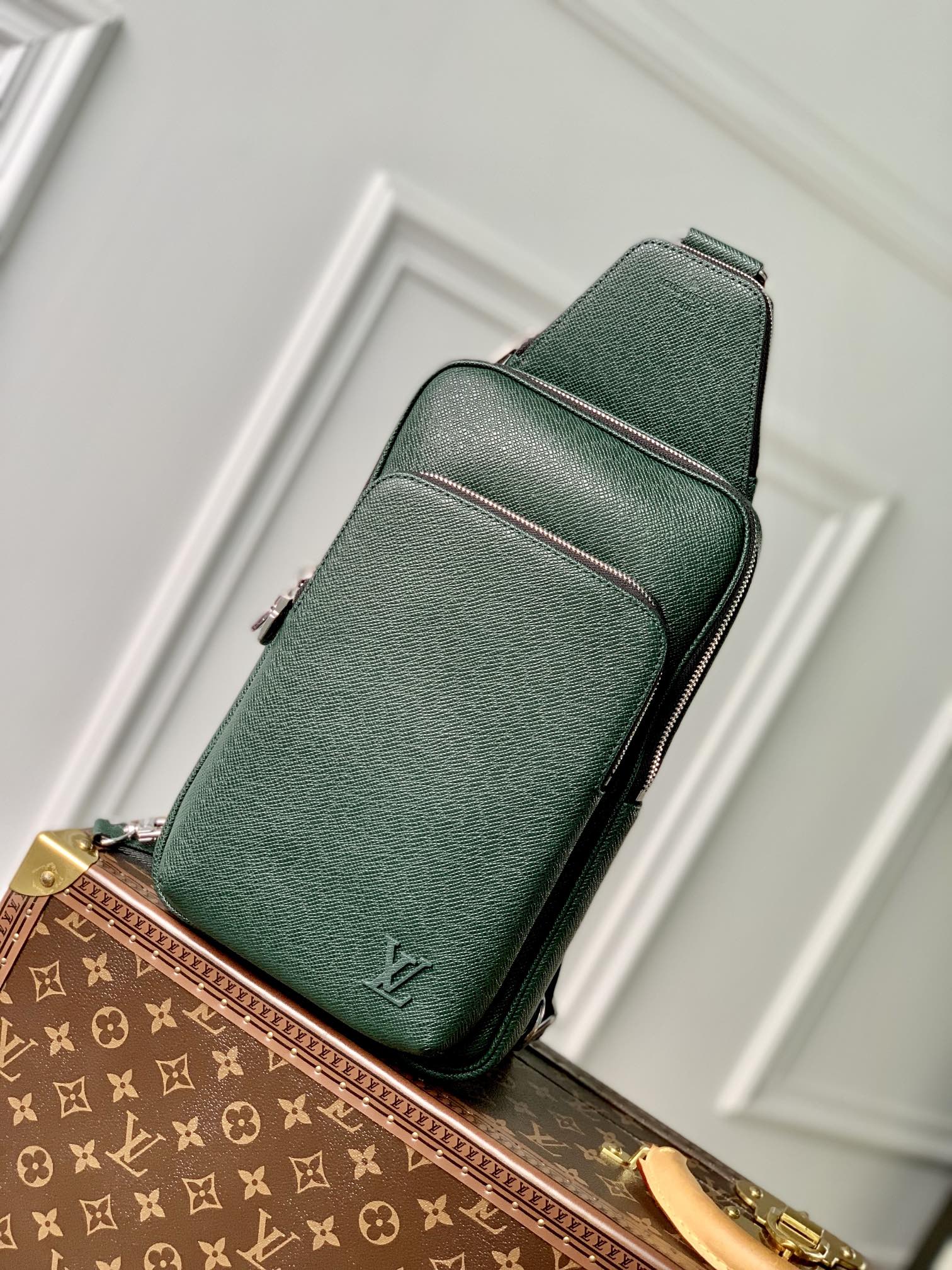 l0*is V*t0n damier graphite avenue bag-20 *31 x*10cm