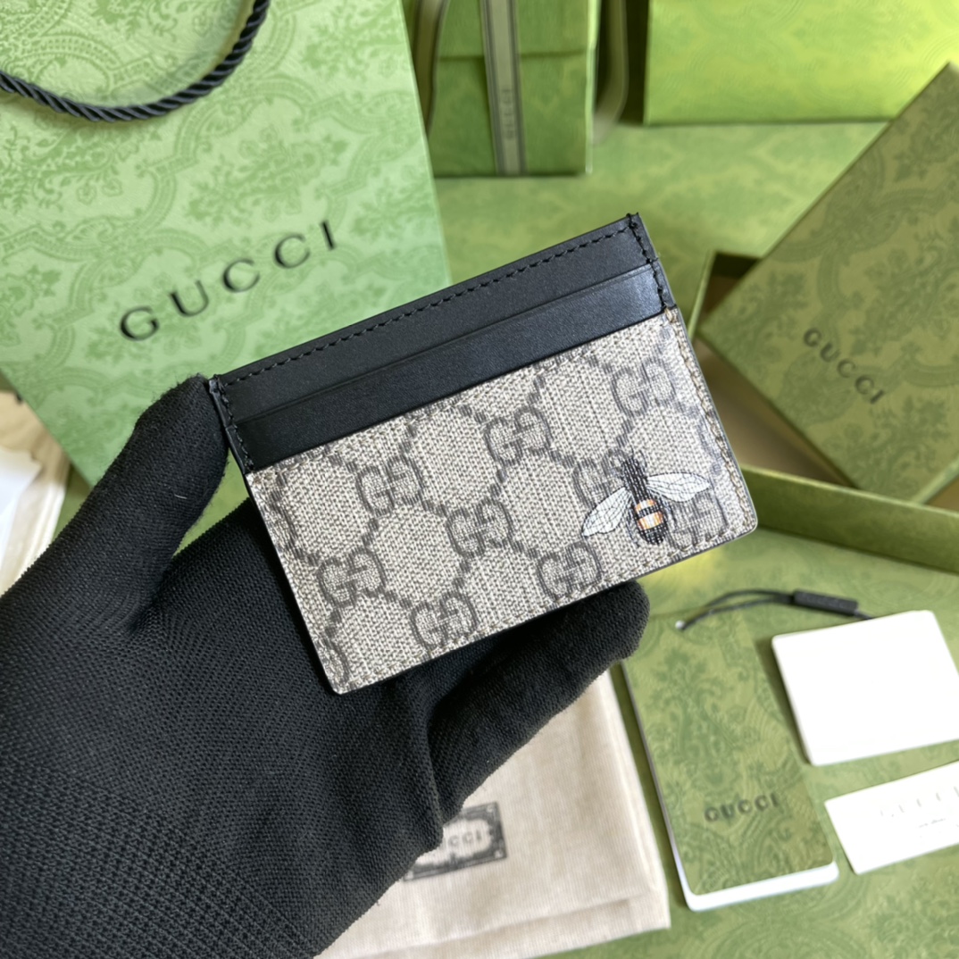 G*u*i wallet-10*7.5cm