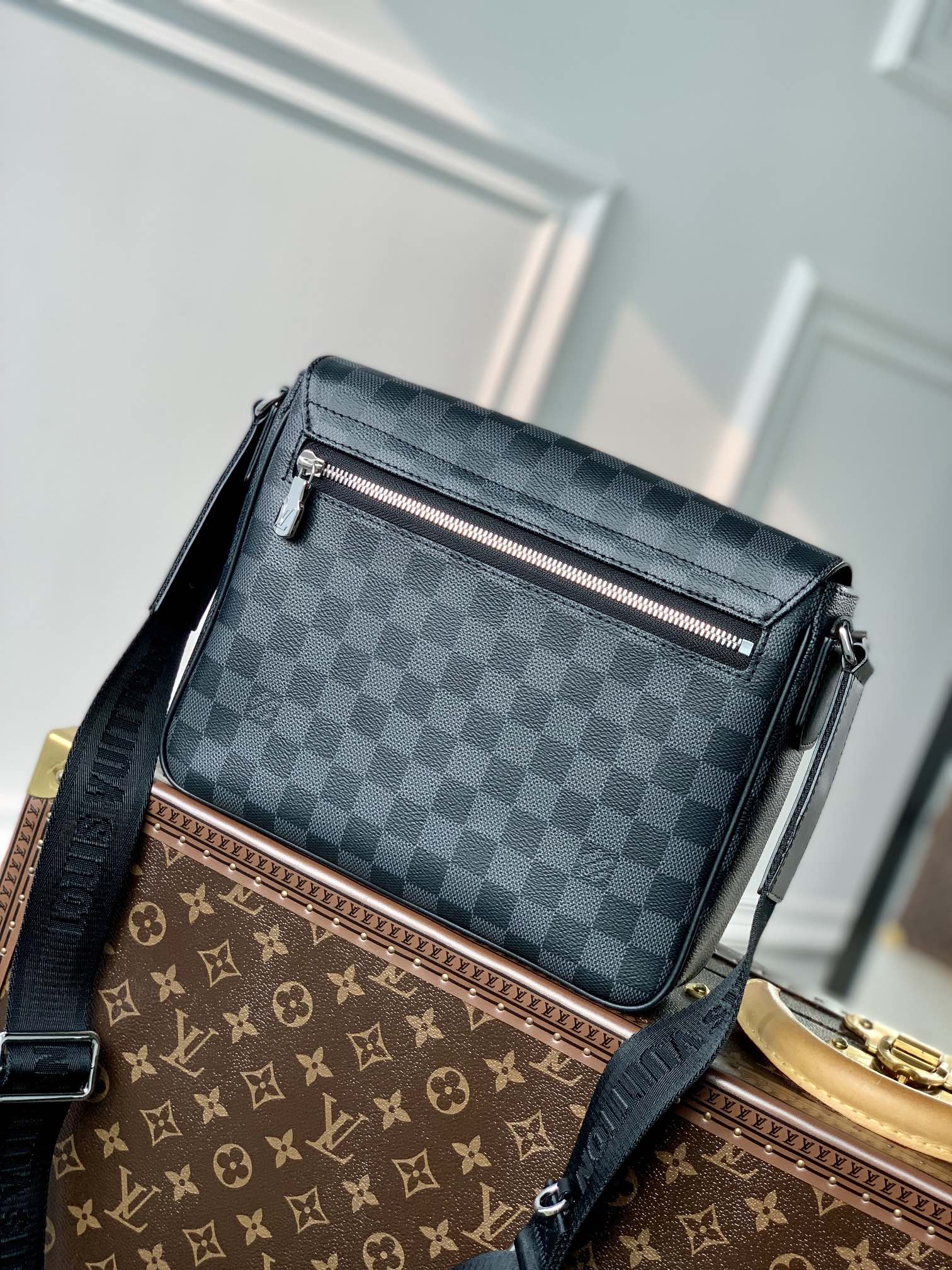 l0*is V*t0n district messenger bag-m46255-26*20*7cm