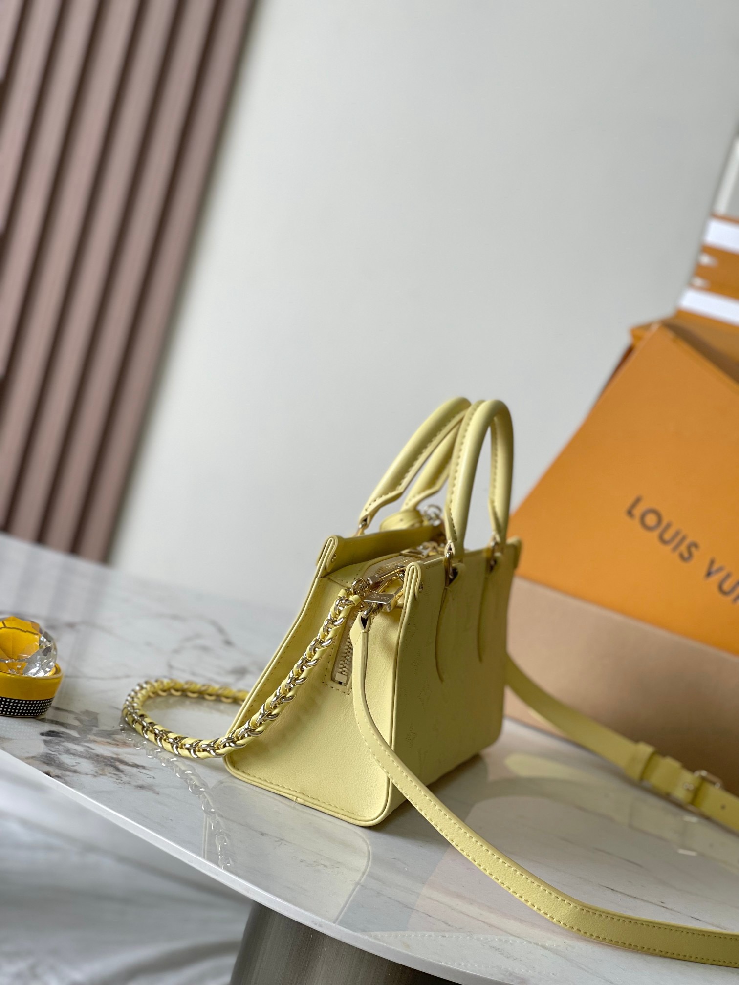 Louis Vuitton OnTheGo East West Handbag-M23640-25*13*10CM