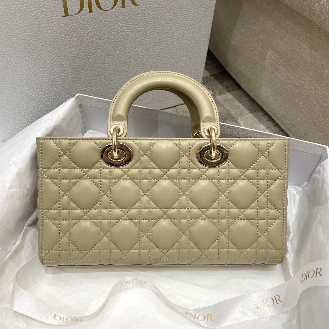 D*or lady bag-26 x 13.5 x 5 cm