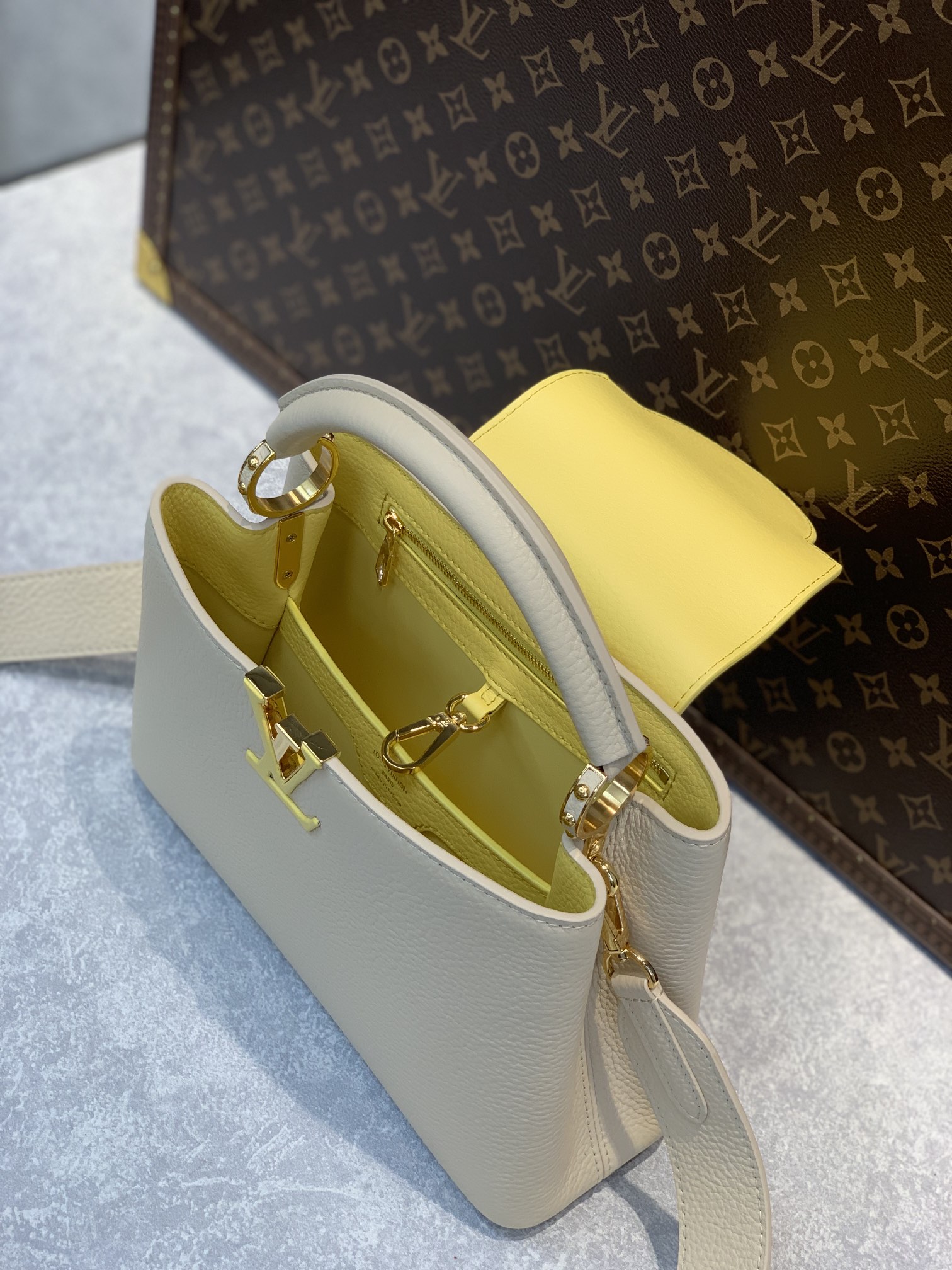 l0*is V*t0n capucines bb-27*18*9cm