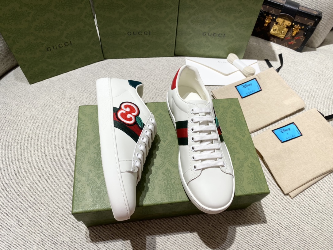G*u*i sneakers
