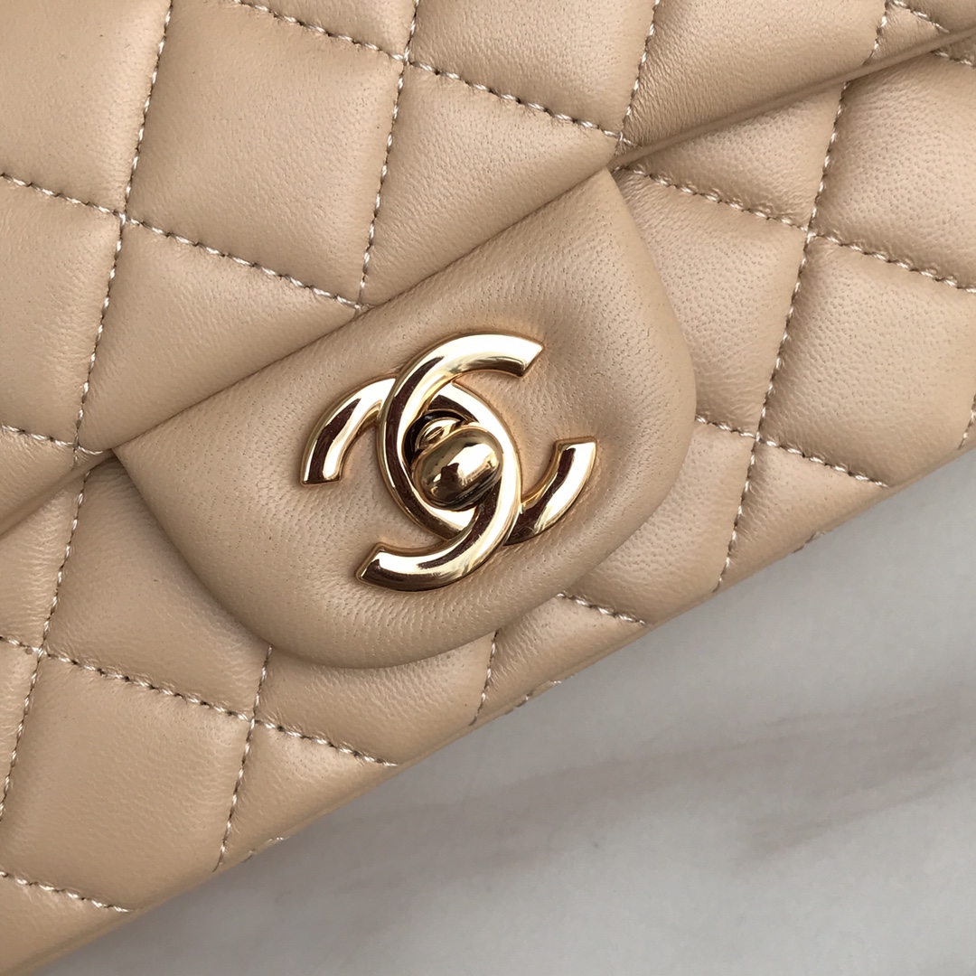 Ch@nel Flap Bag-Lambskin-Gold Hardware-20CM