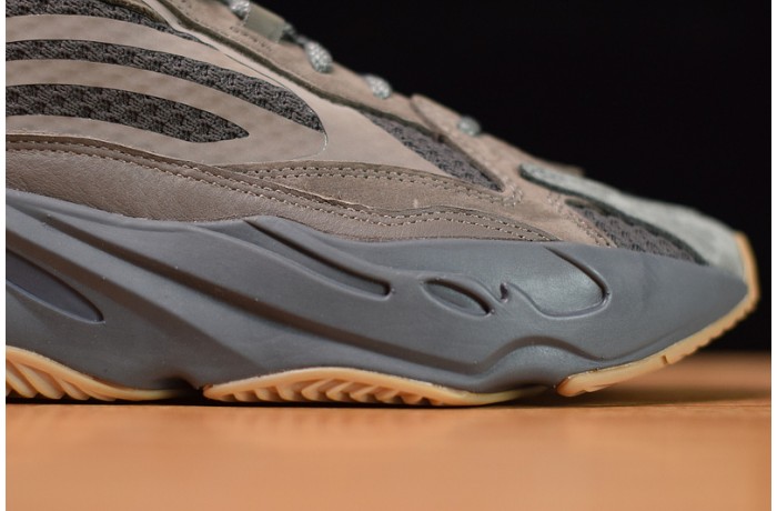 ADIDAS YEEZY BOOST 700 V2 GEODE EG6860