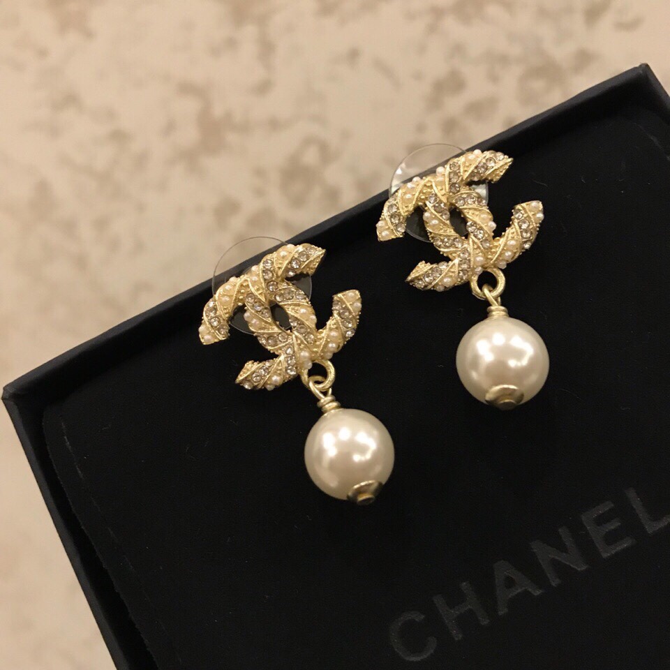 Ch@nel Earring