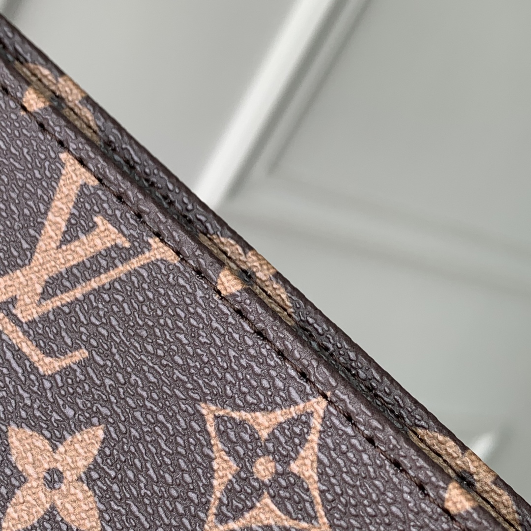 Louis Vuitton Trio Mon Monogram P01952-25 x 20 x 5.5CM