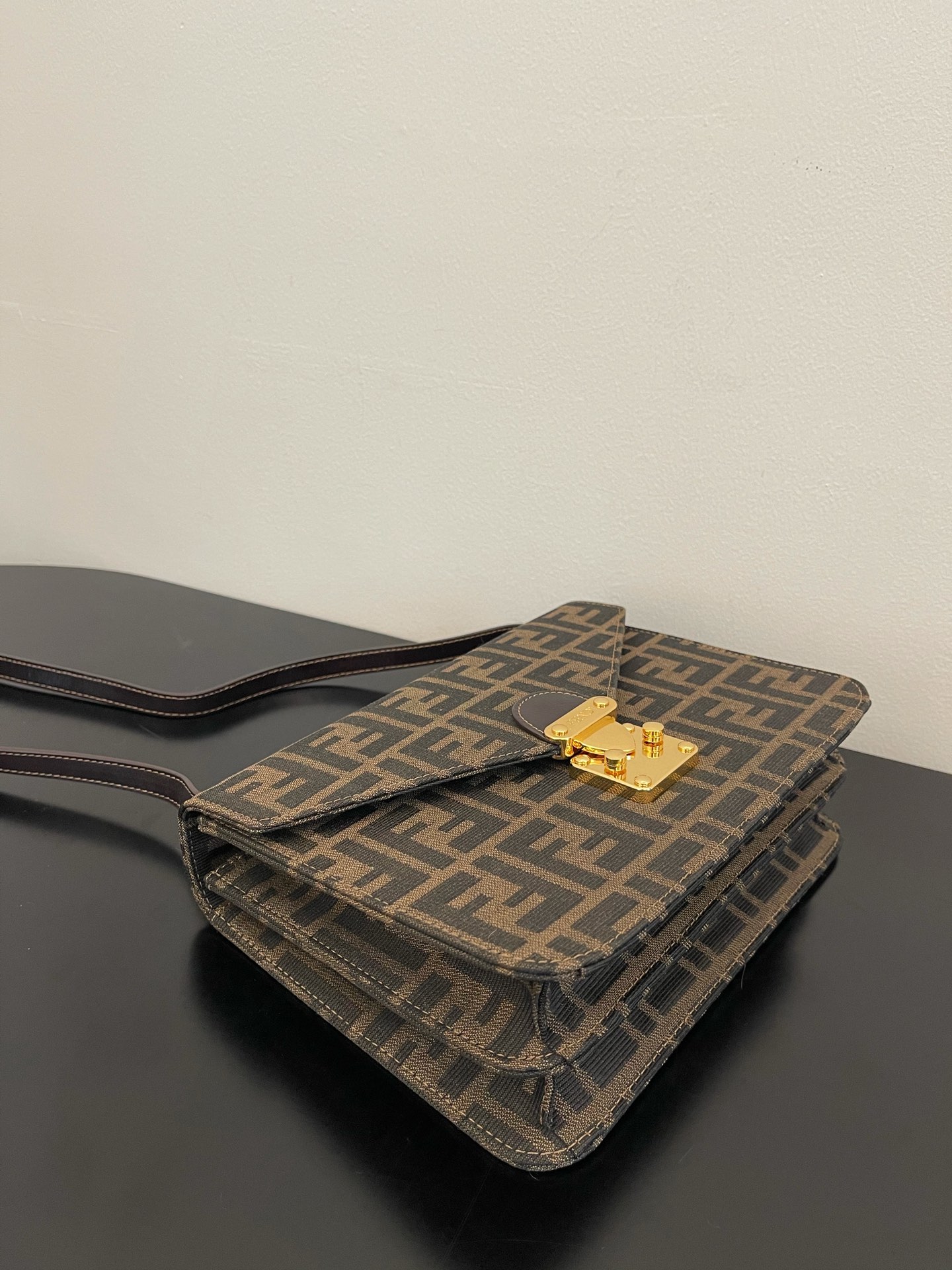 F**di vintage handbags-24x18x8cm