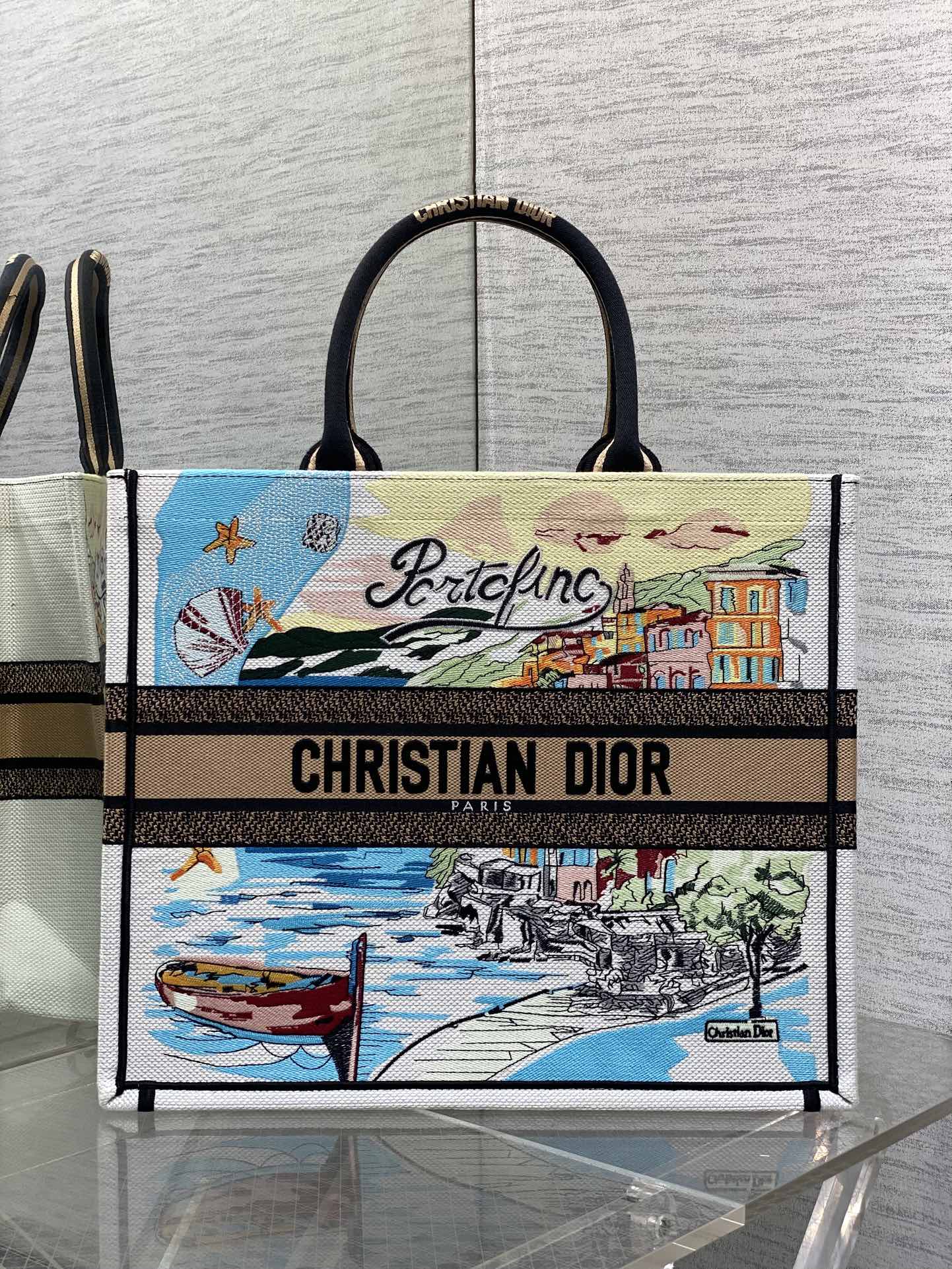 Diro Book Tote