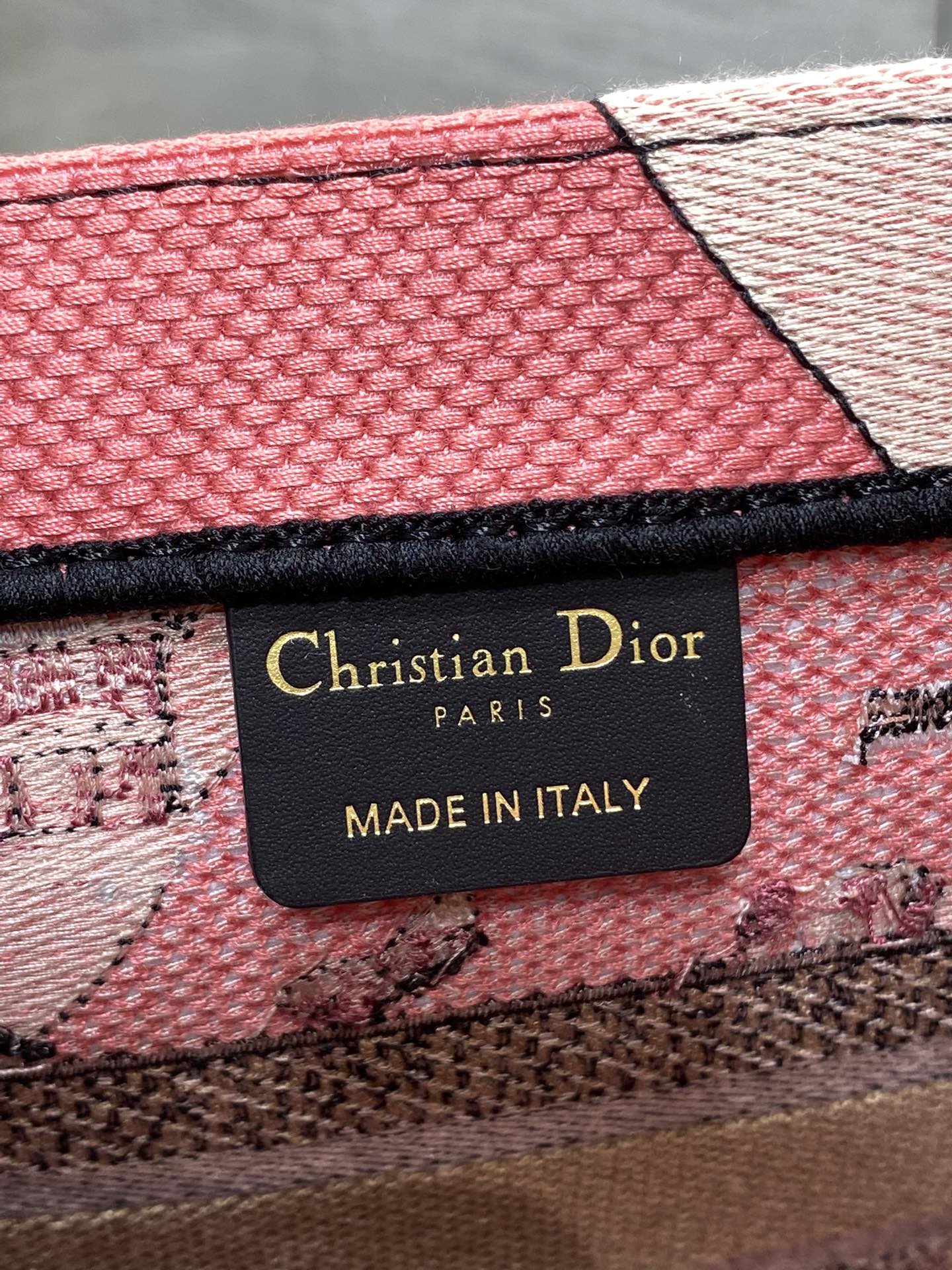 Diro Book Tote