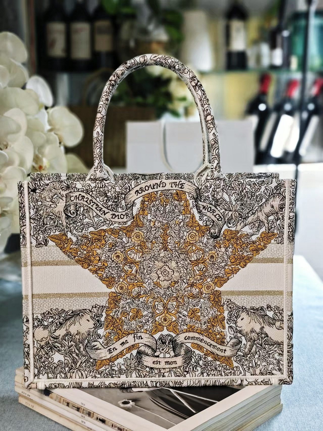 Diro Book Tote
