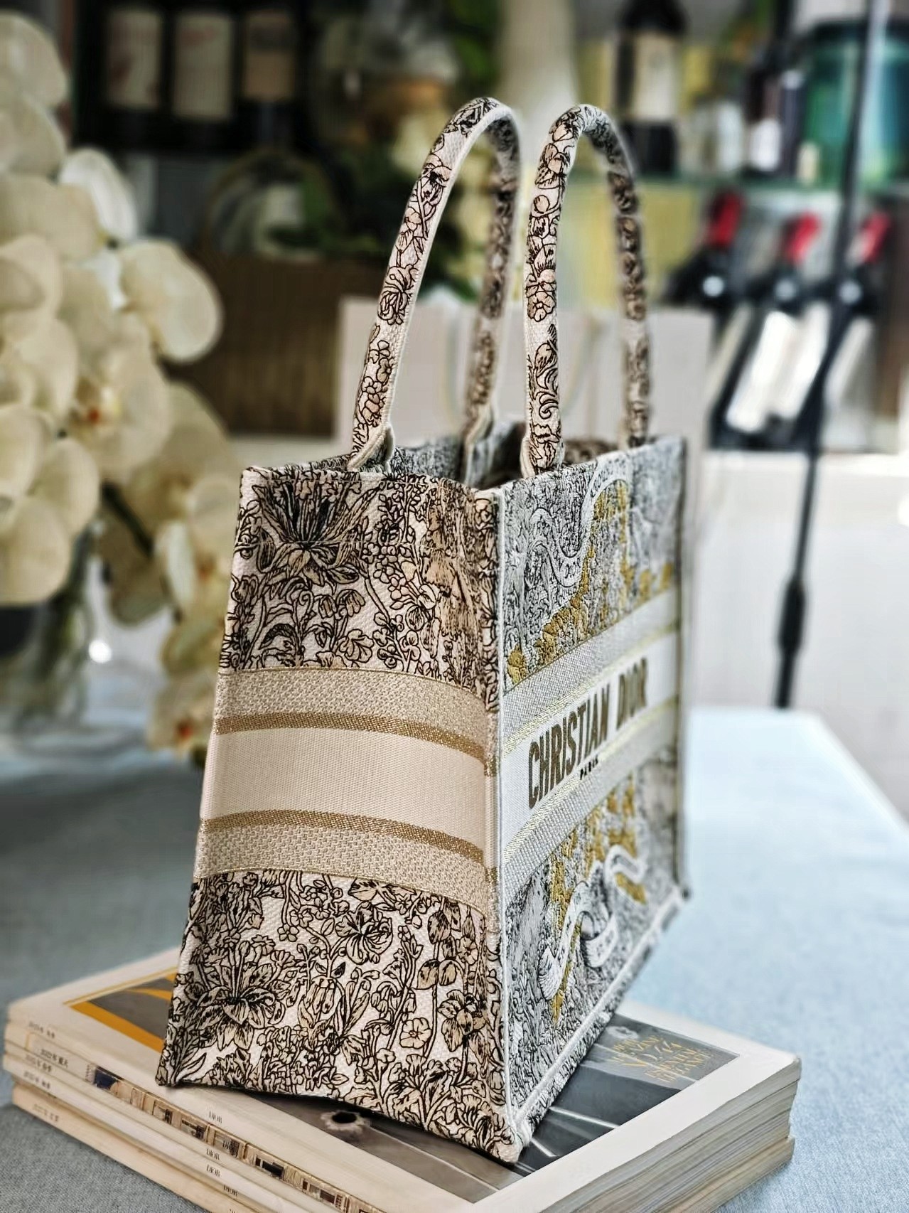 Diro Book Tote