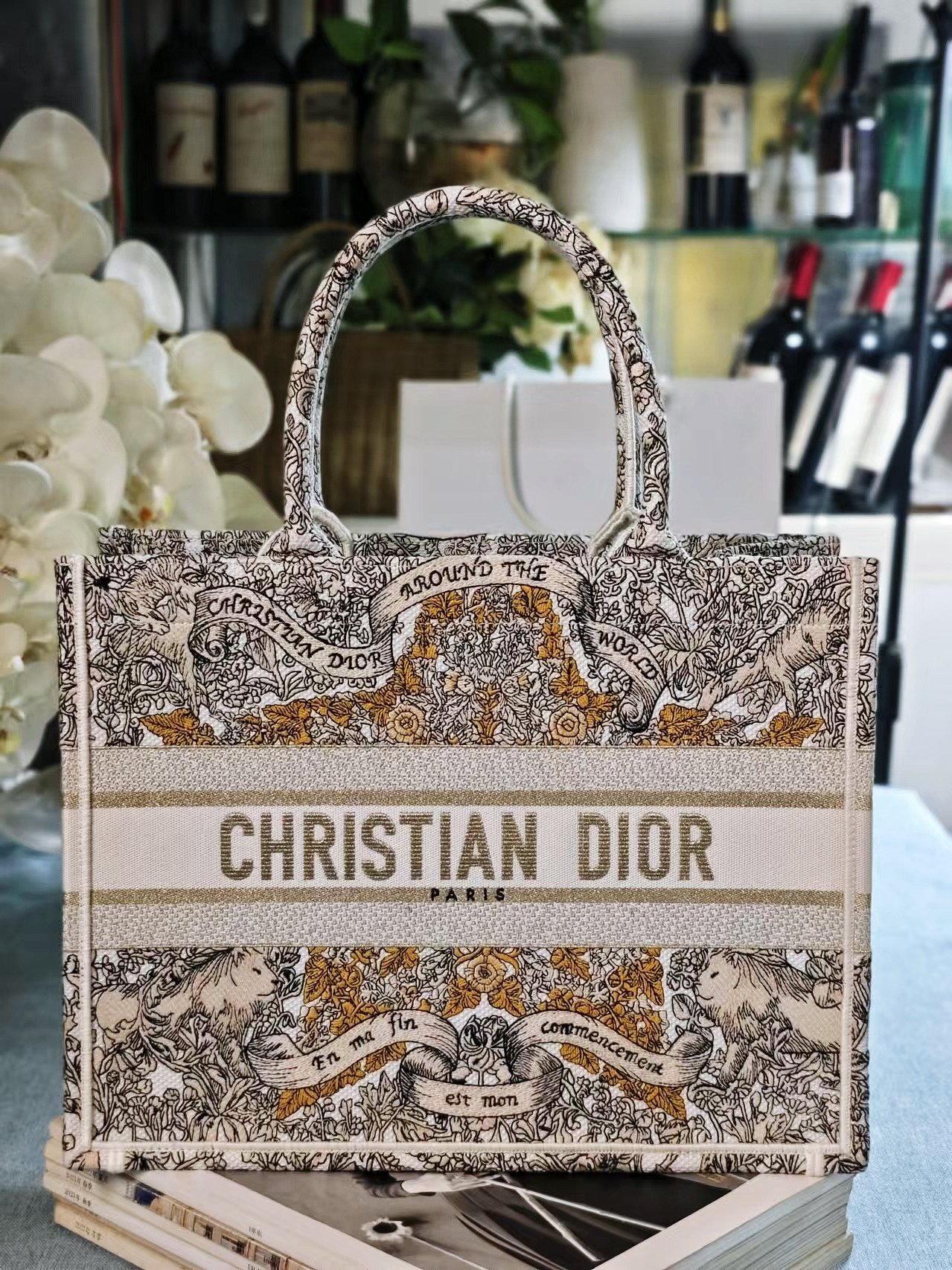 Diro Book Tote