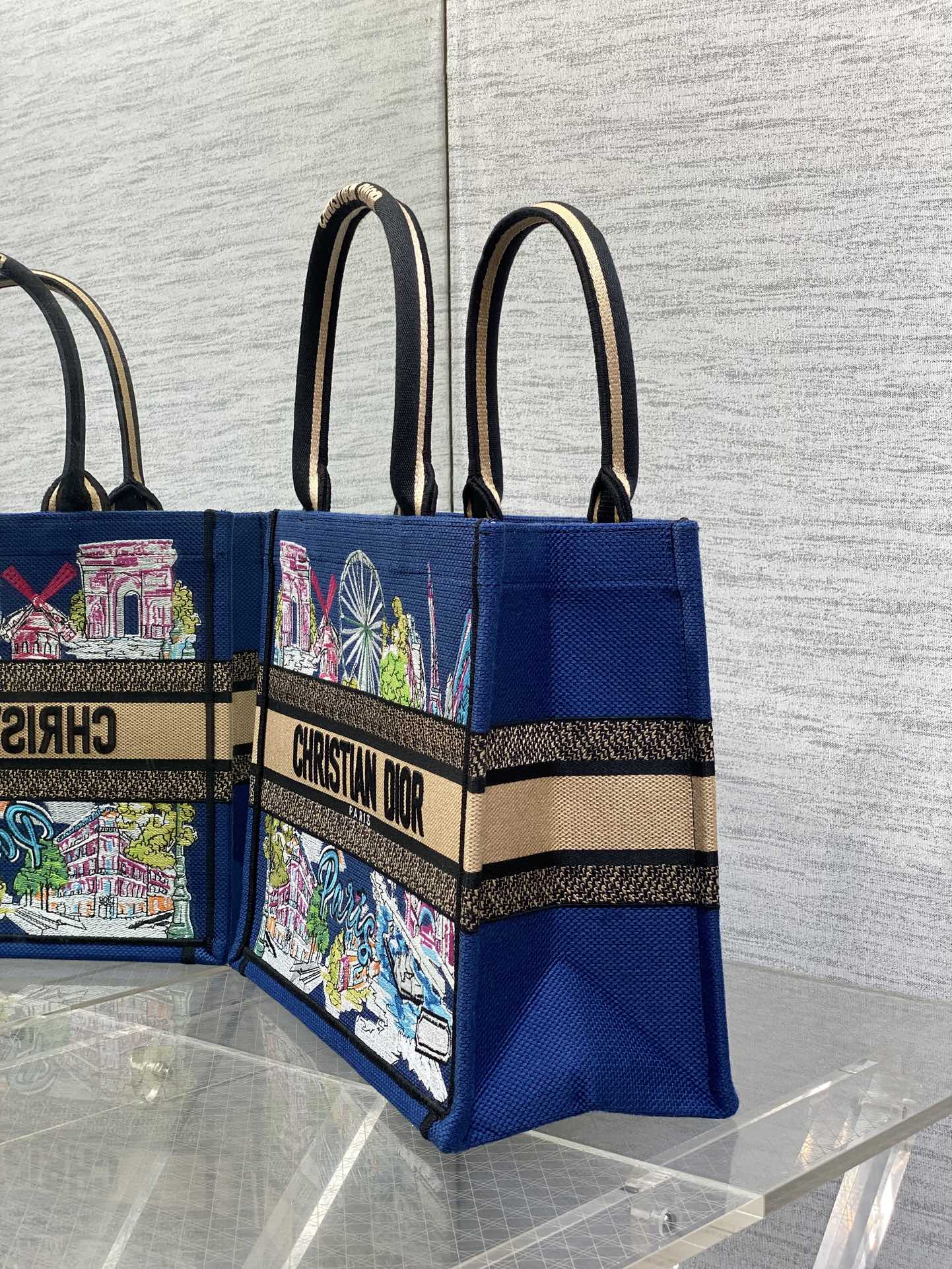 Diro Book Tote