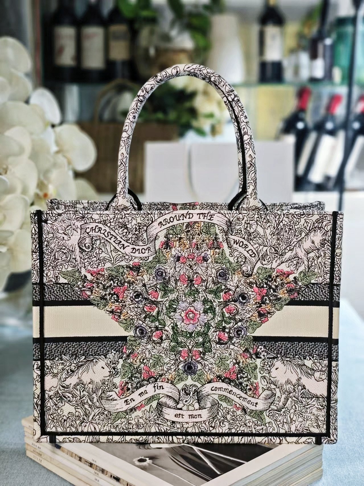 Diro Book Tote