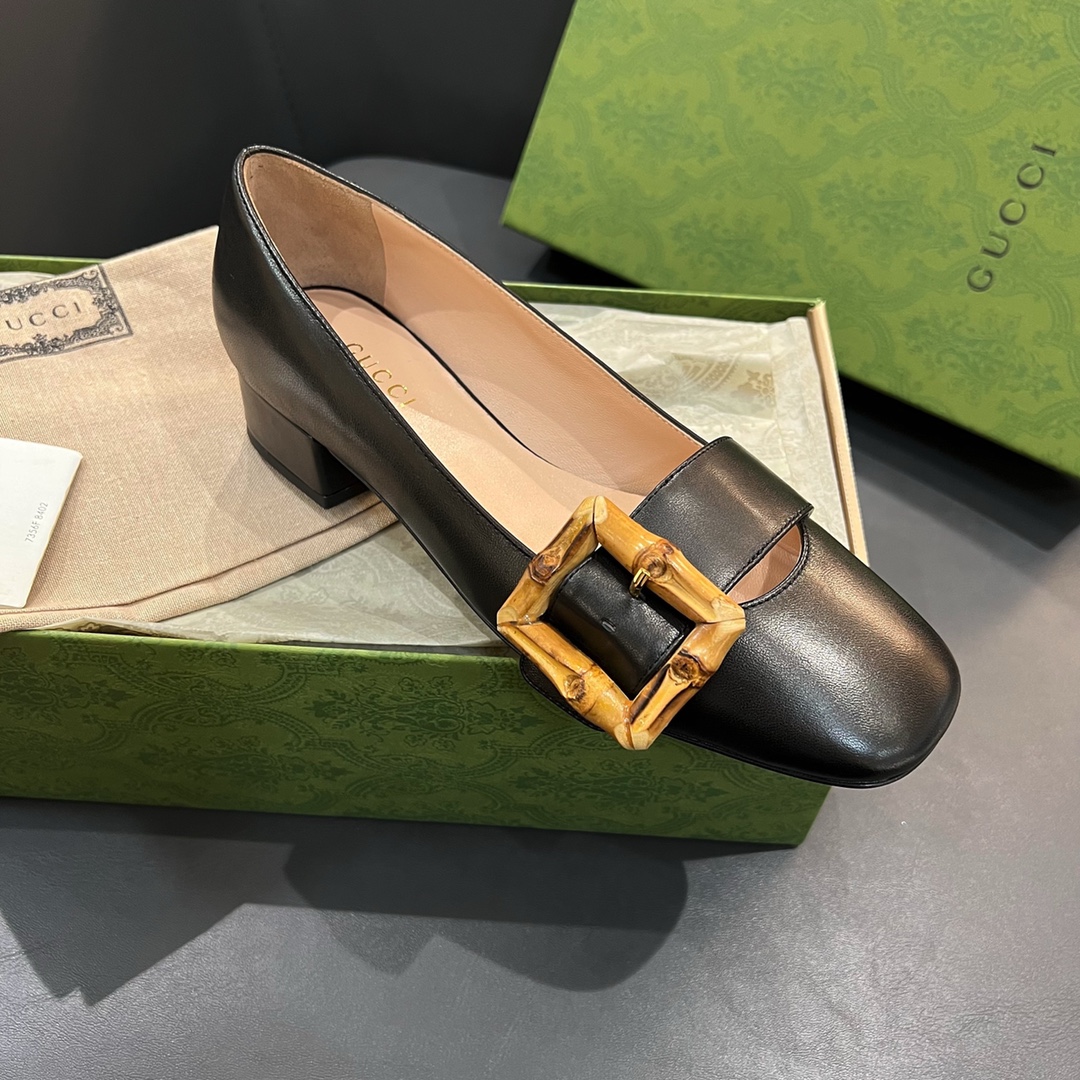 G*u*i loafers