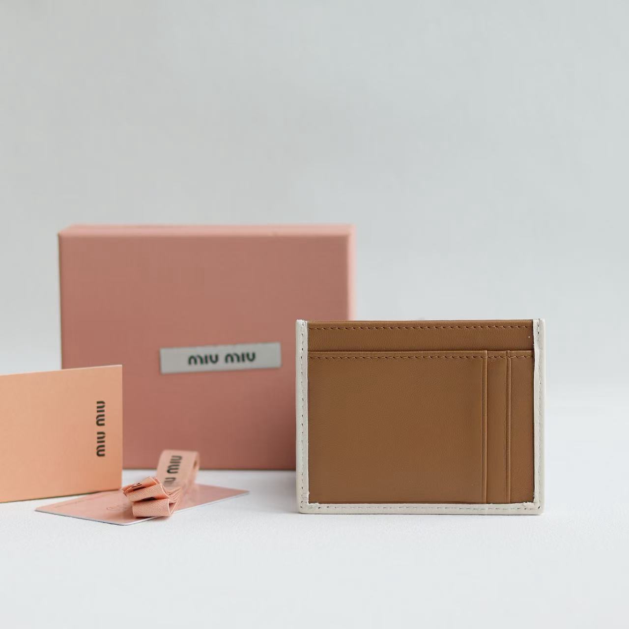 MiuMiu Pocket Wallet-8X10.5CM