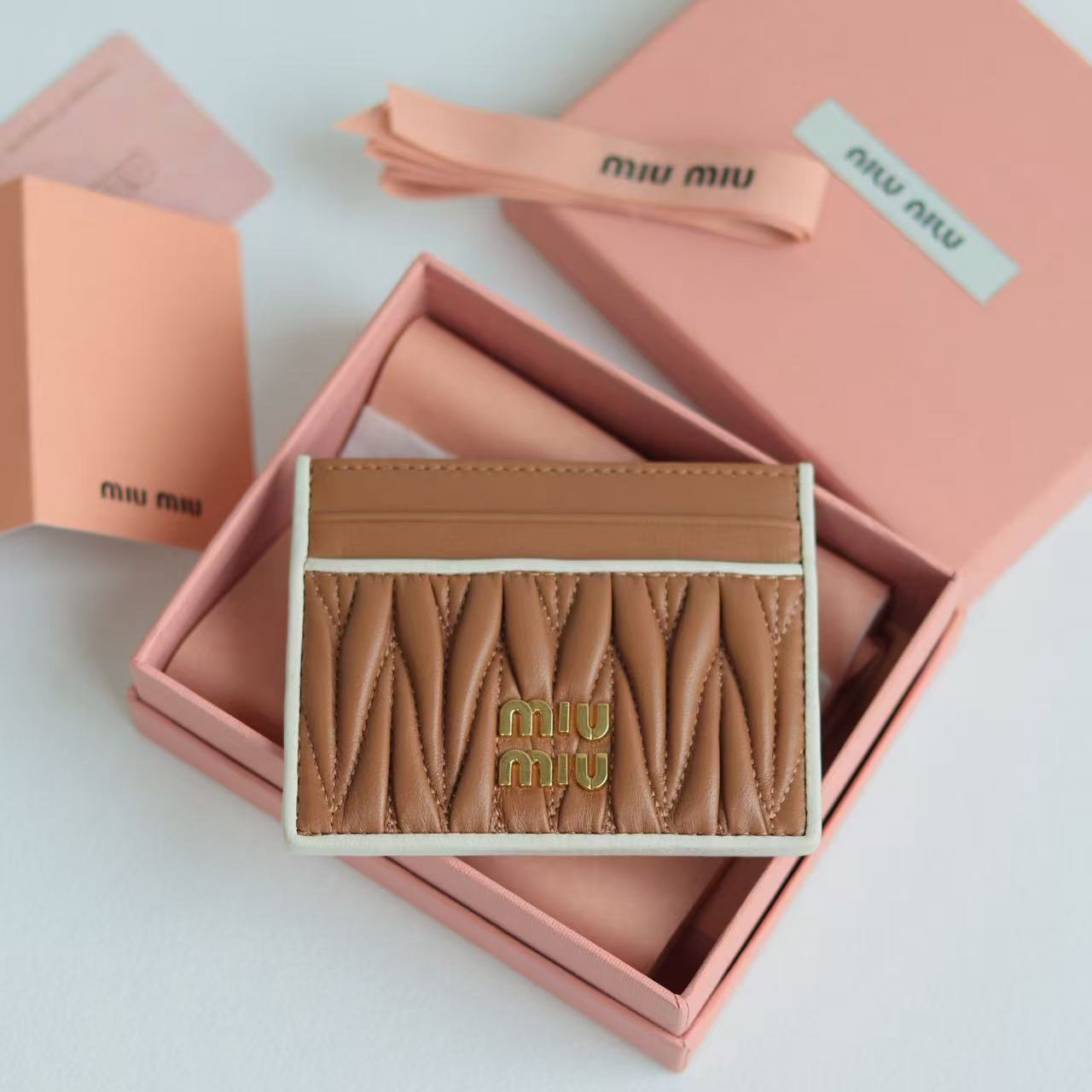 MiuMiu Pocket Wallet-8X10.5CM