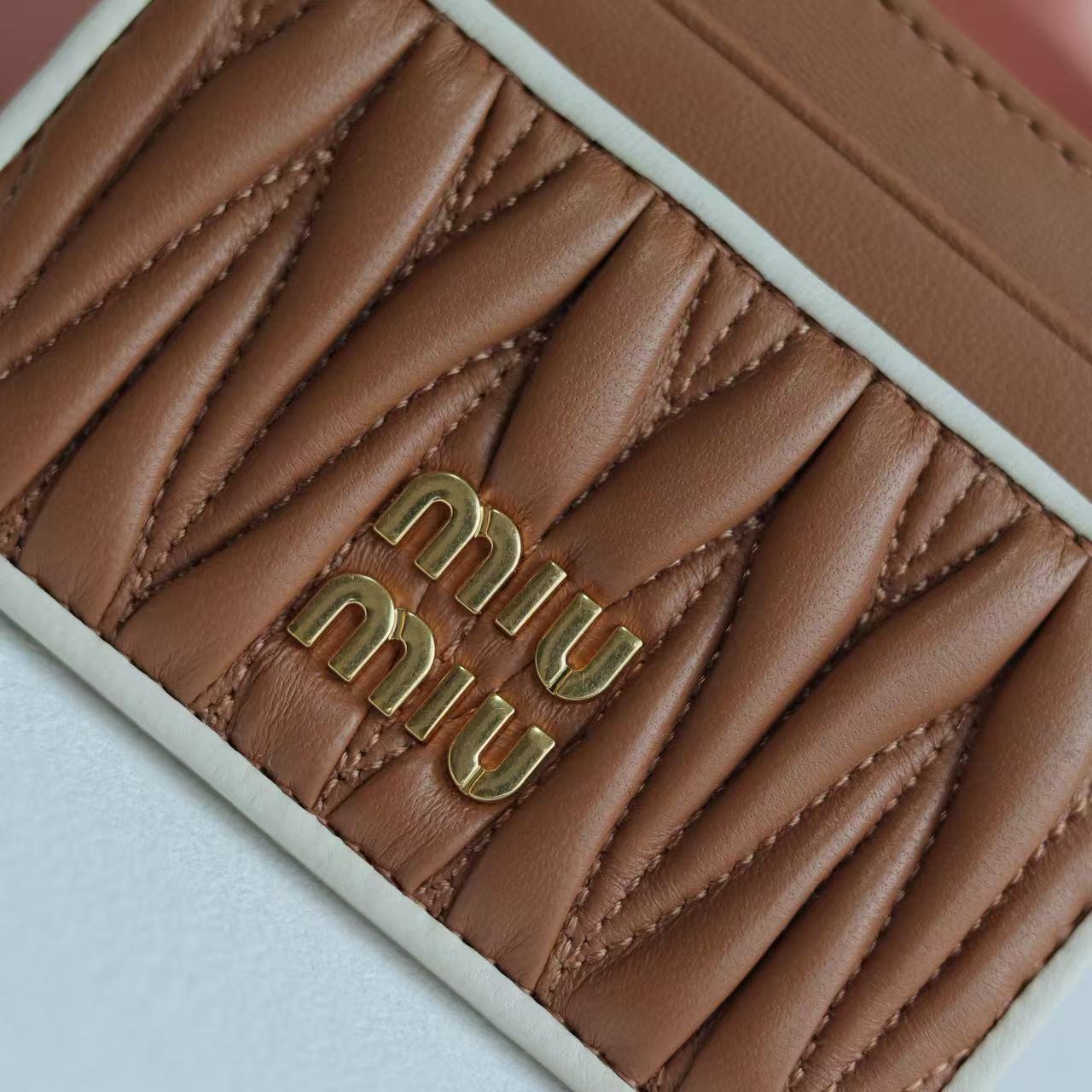 MiuMiu Pocket Wallet-8X10.5CM