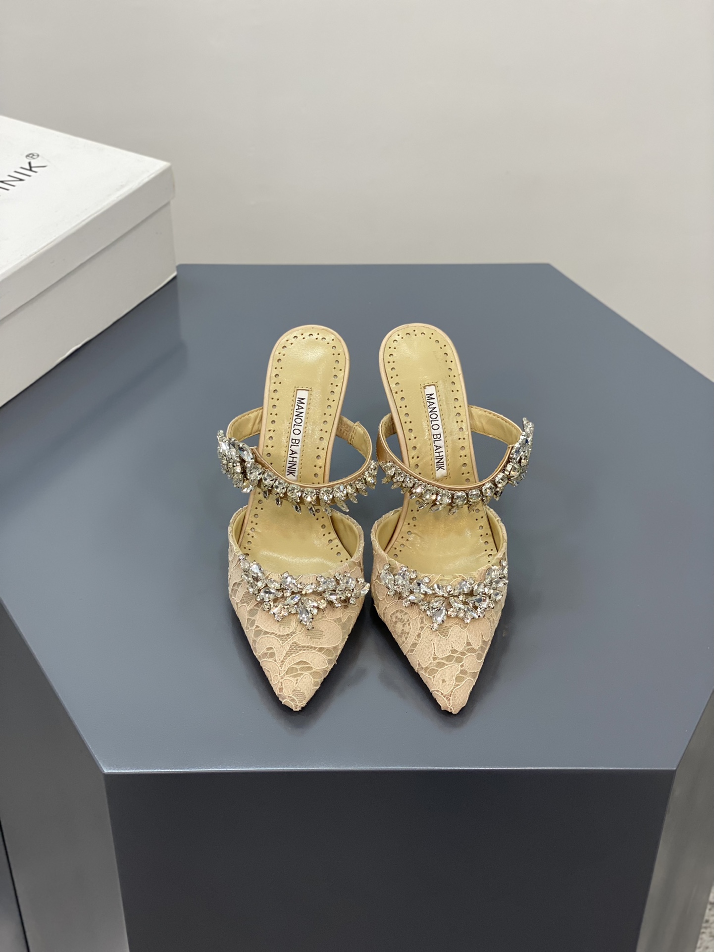 Manolo Blahnik-10CM