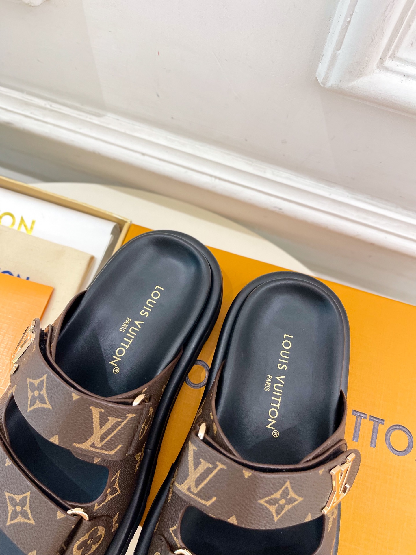 Louis Vuitton 25SS Sandals