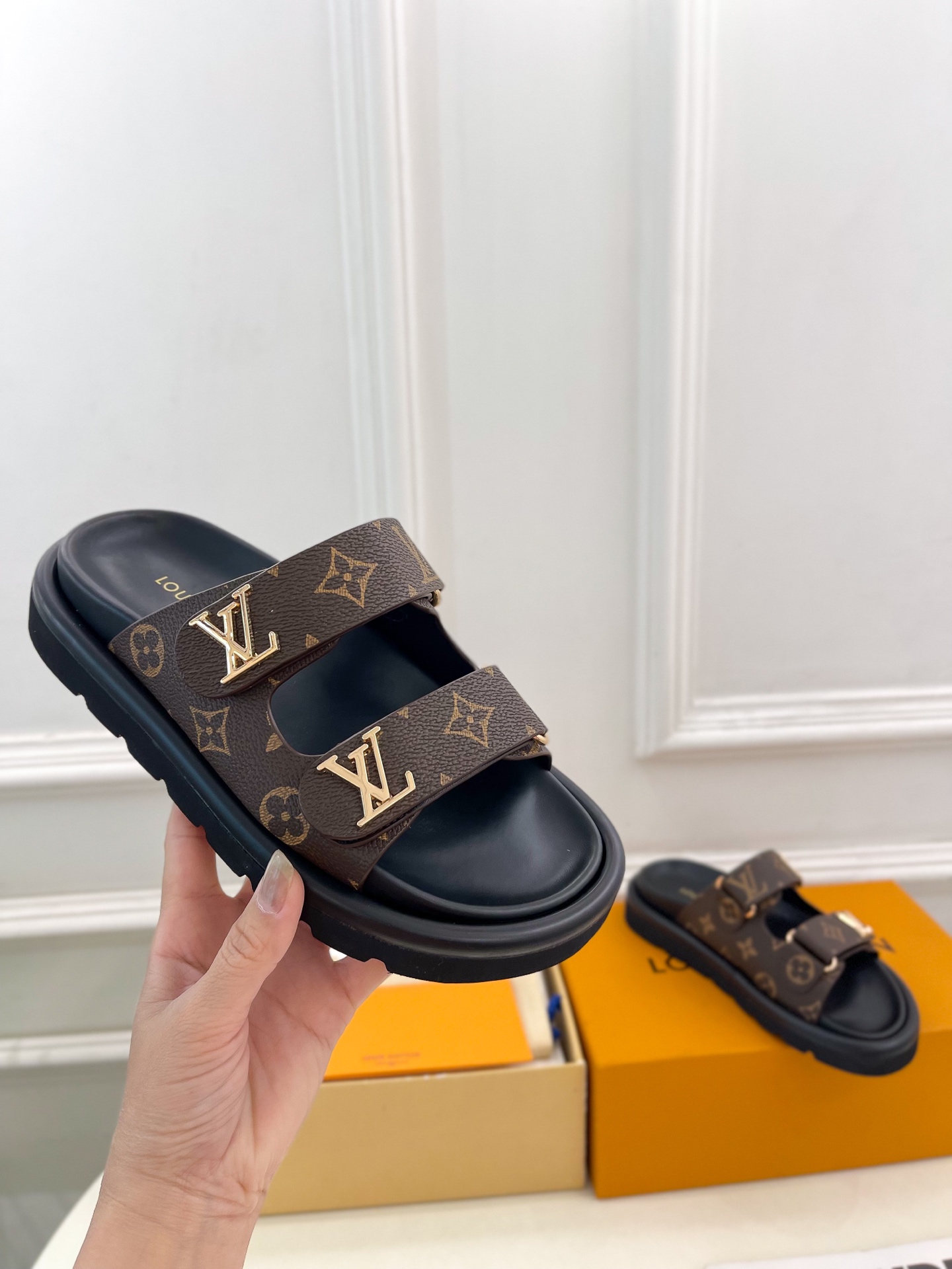 Louis Vuitton 25SS Sandals