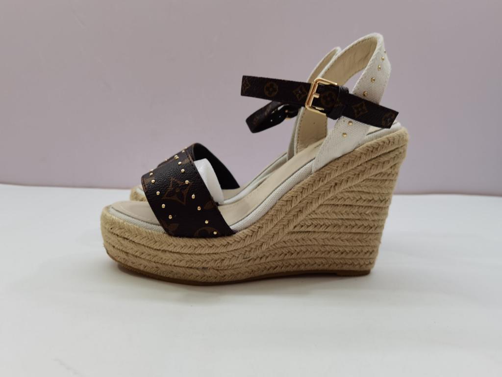 l0*is V*t0n sandals