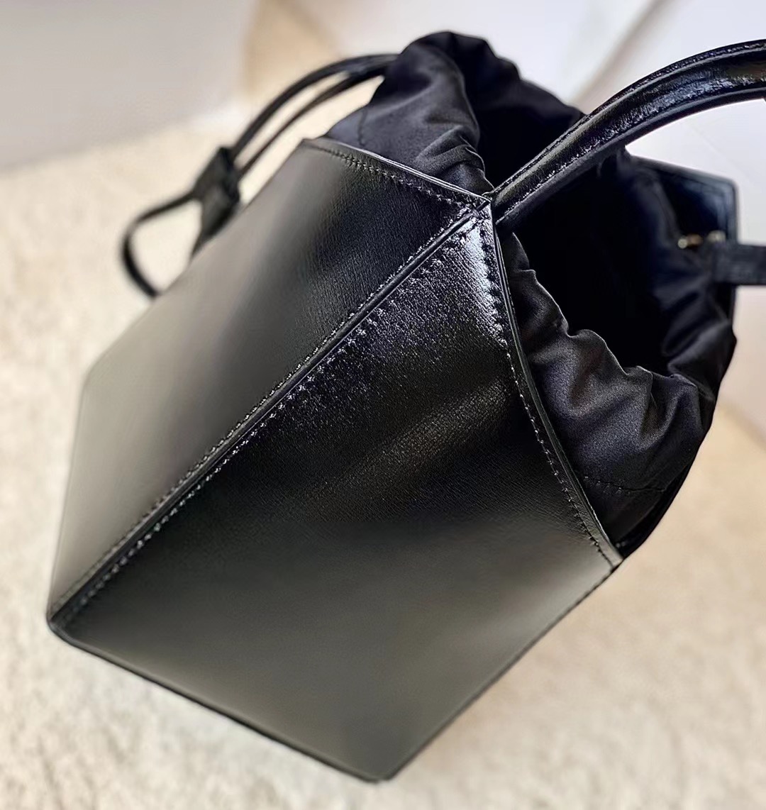 Givenchy Cutout Bucket-16*11*11 CM