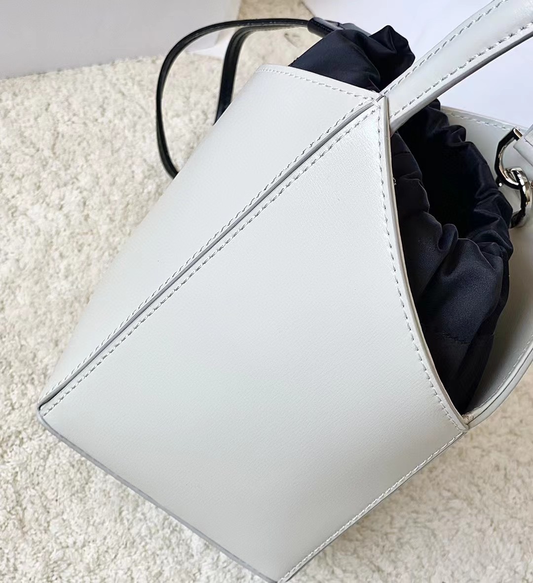 Givenchy Cutout Bucket-16*11*11 CM