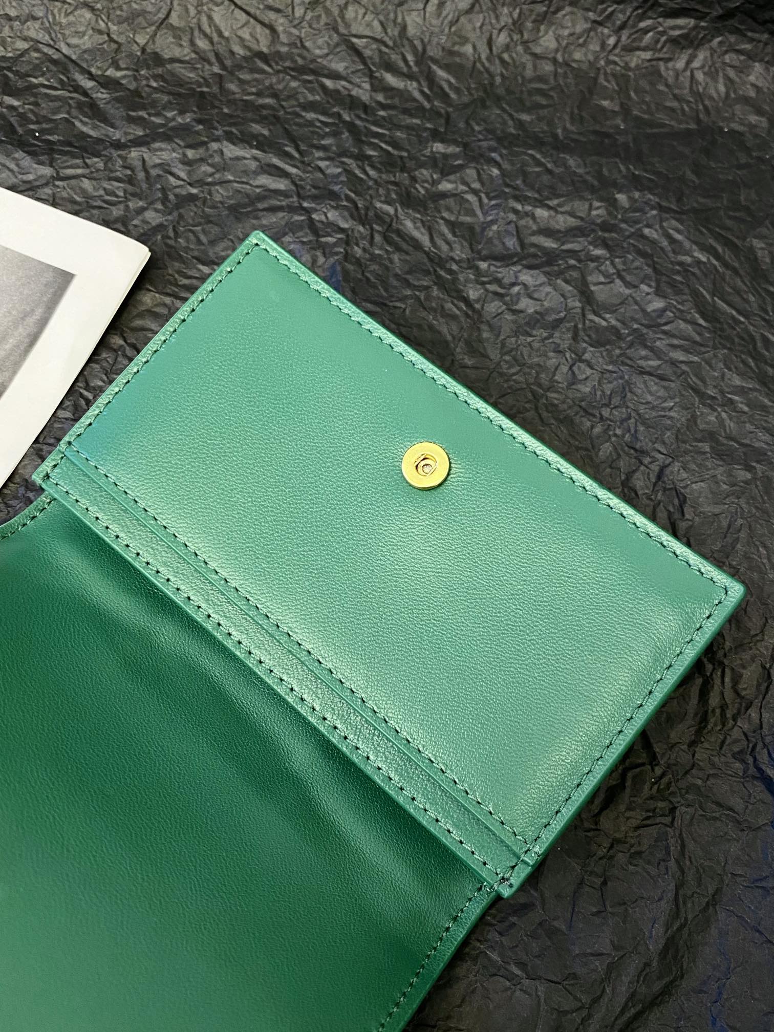 bo*te*ga Ve*ne*ta wallet-12cm