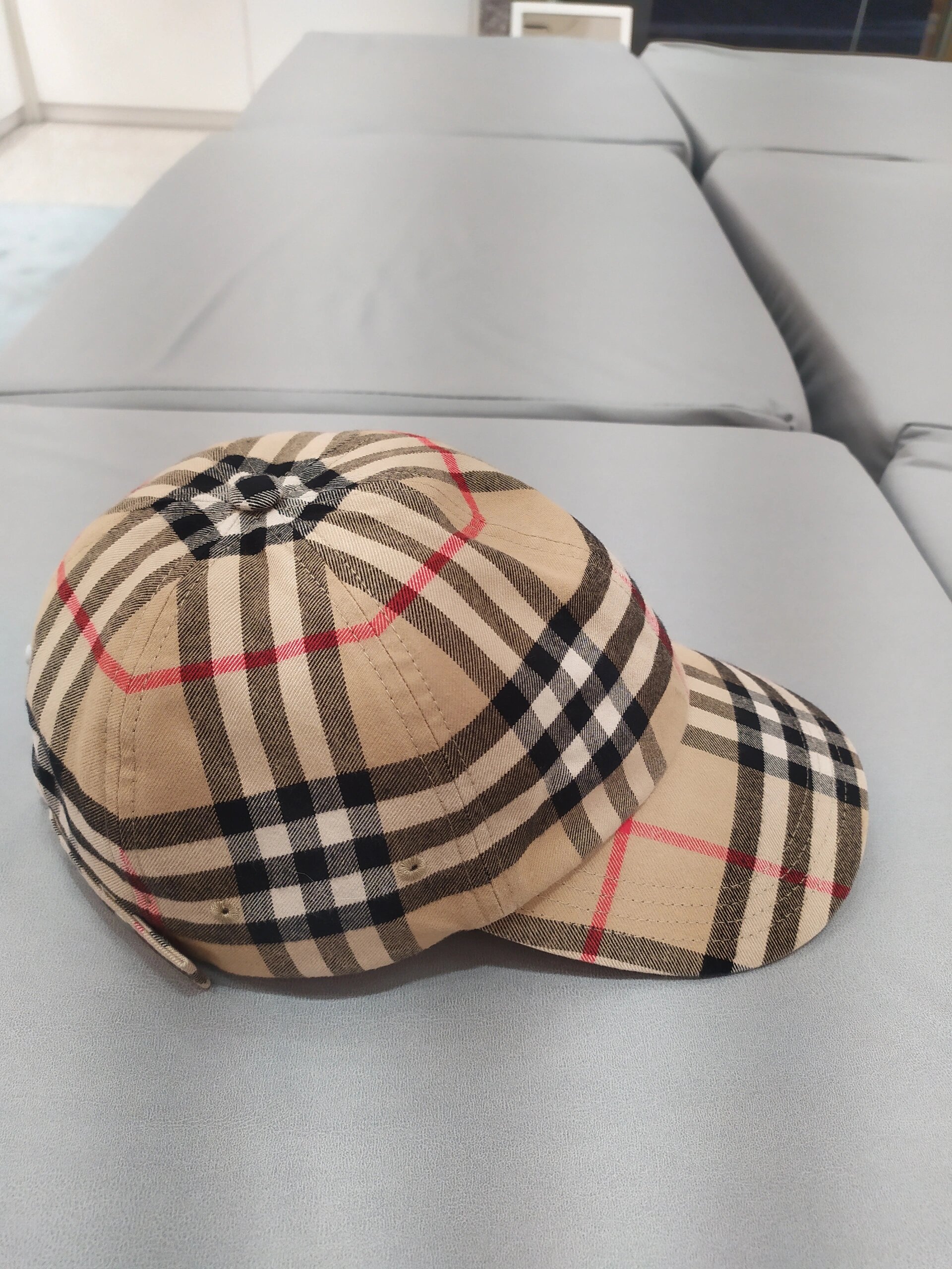 B**rry hats