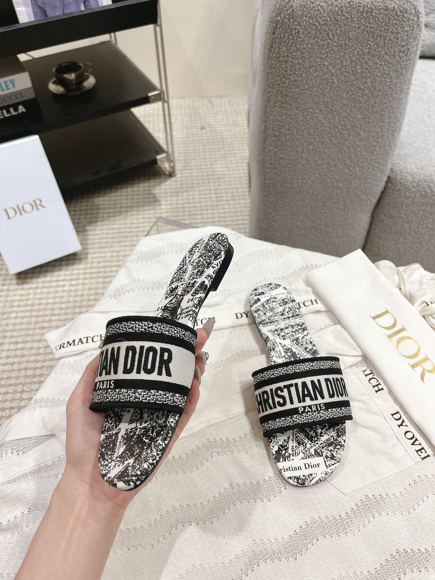 Diro Sandals