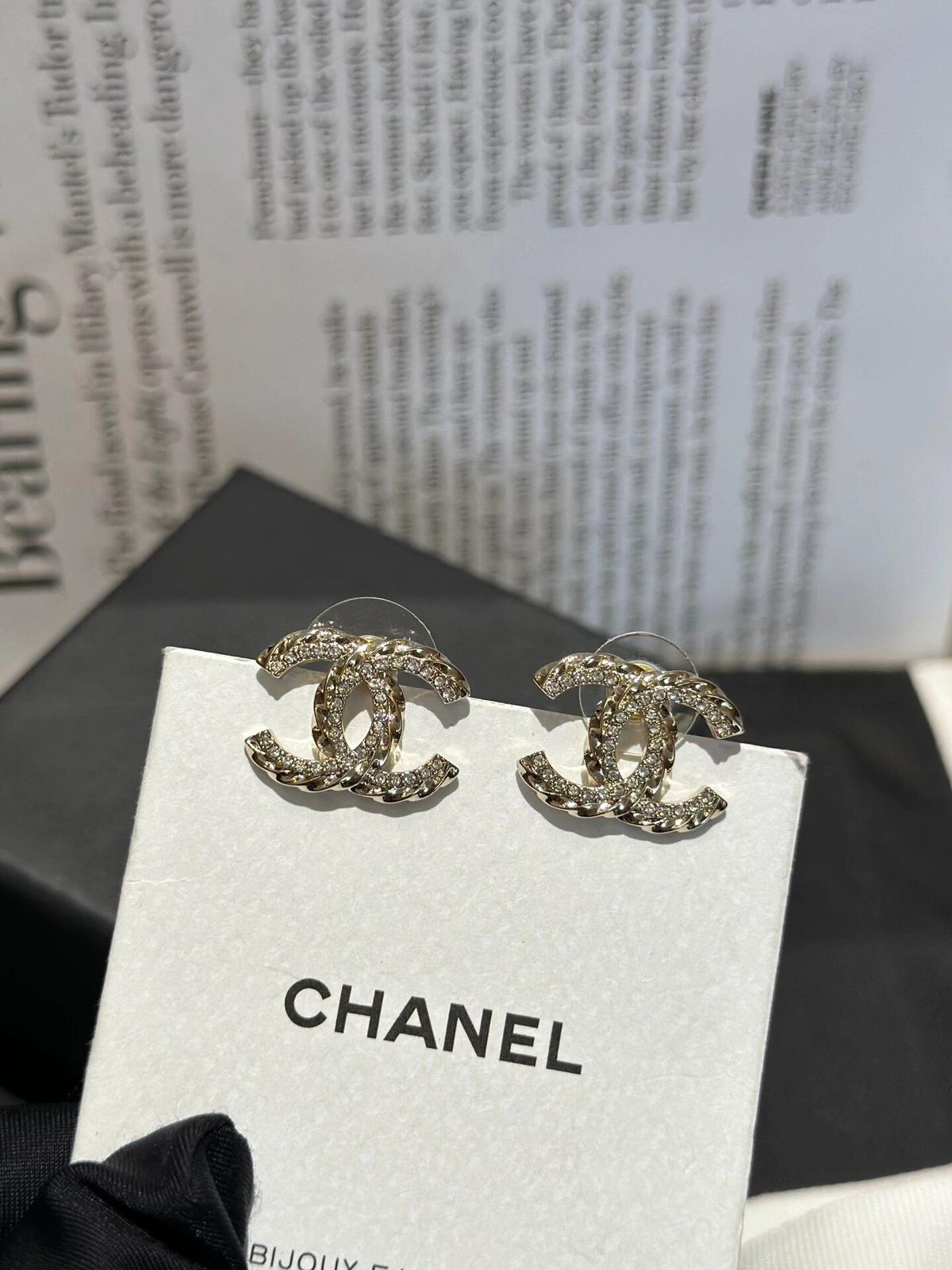 Ch@nel Earring