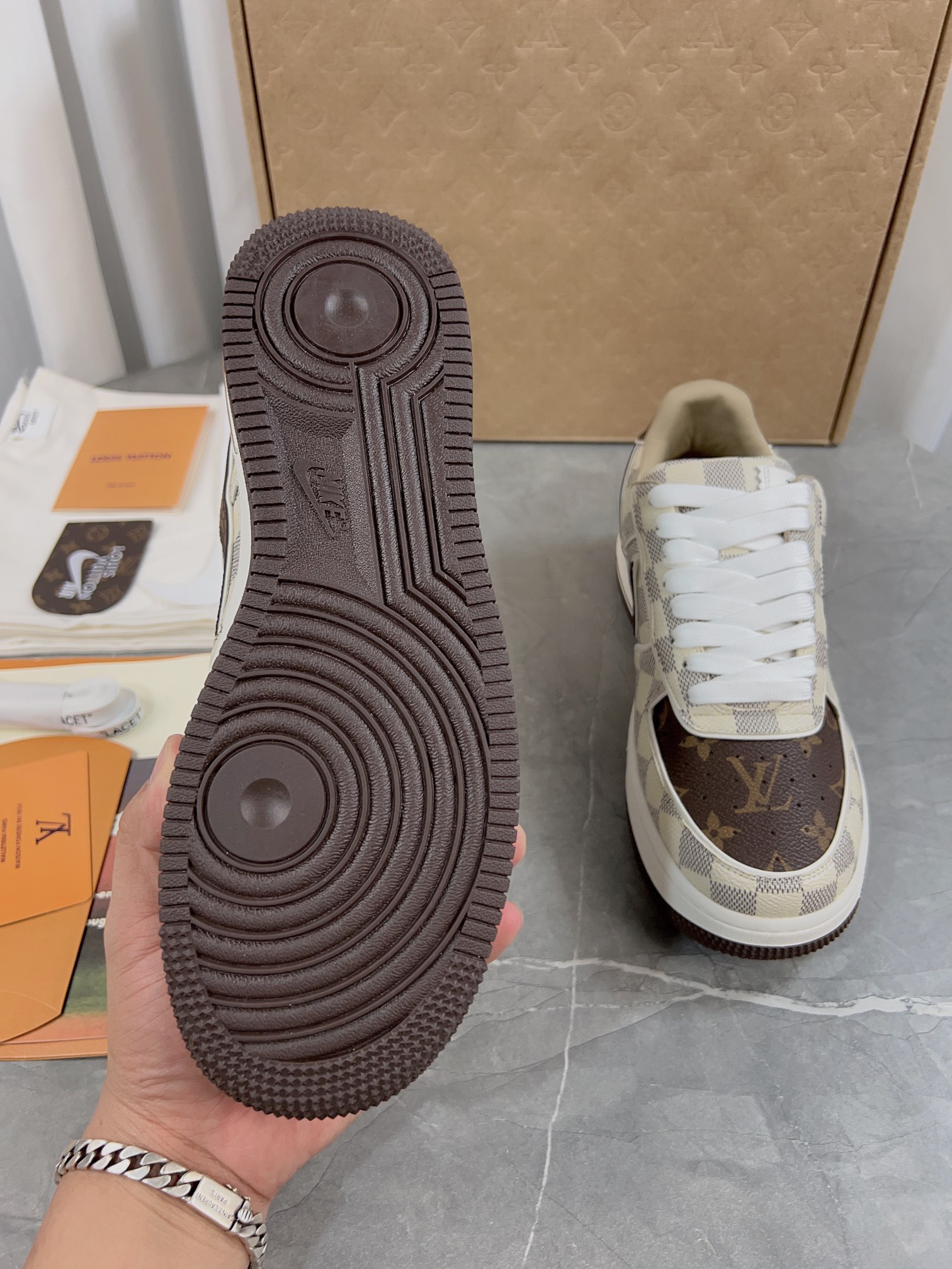 Louis Vuitton Sneaker