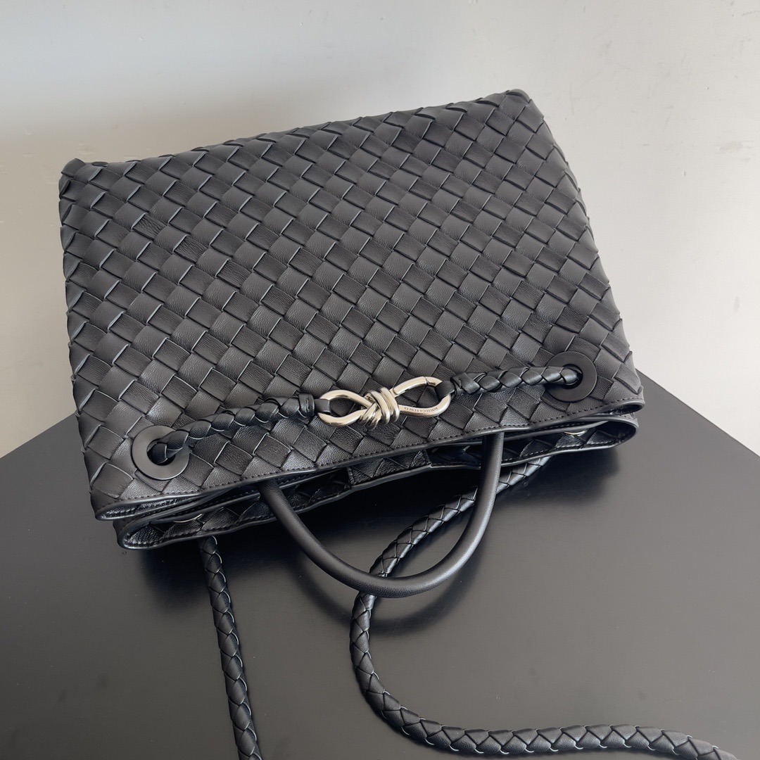 Bottega Veneta Andiamo-32*24*12CM