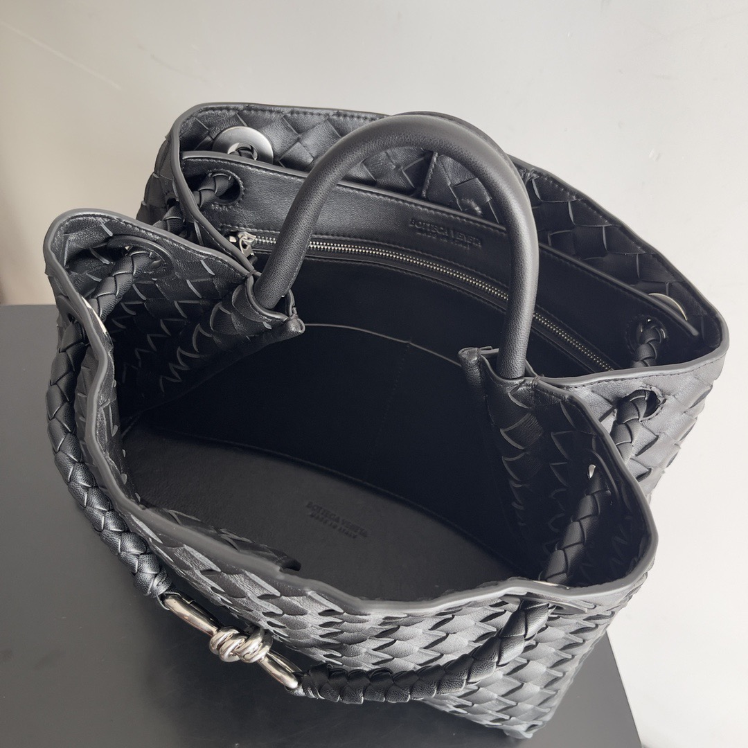 Bottega Veneta Andiamo-32*24*12CM