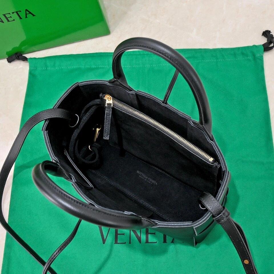 bo*te*ga Ve*ne*tatote-25*16*8cm