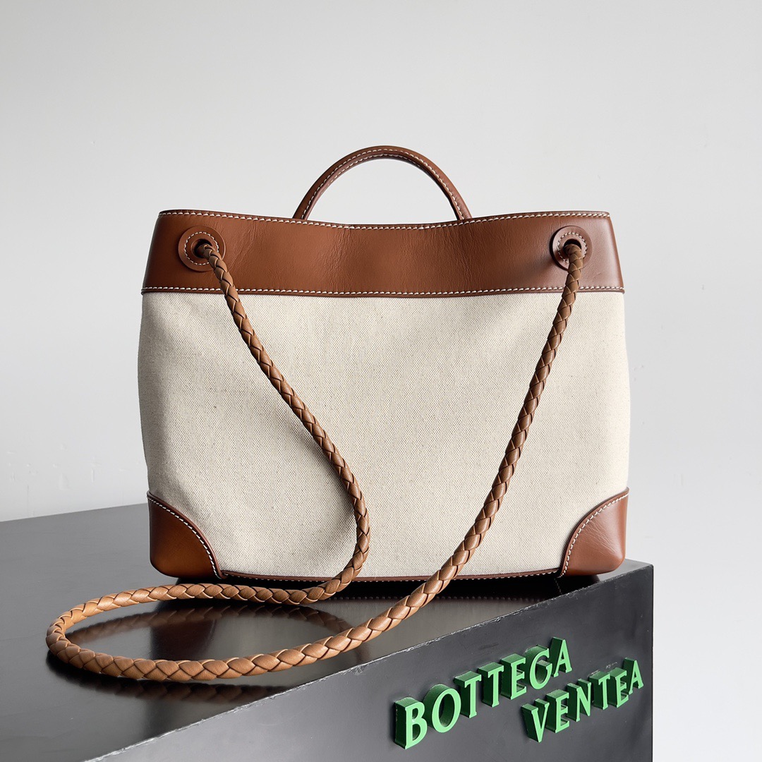 Bottega Veneta Andiamo-32*24*12CM